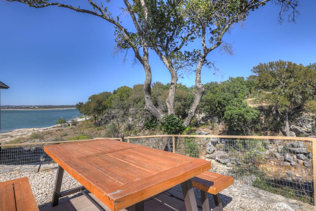 901 Glenn Dr, Canyon Lake, TX 78133