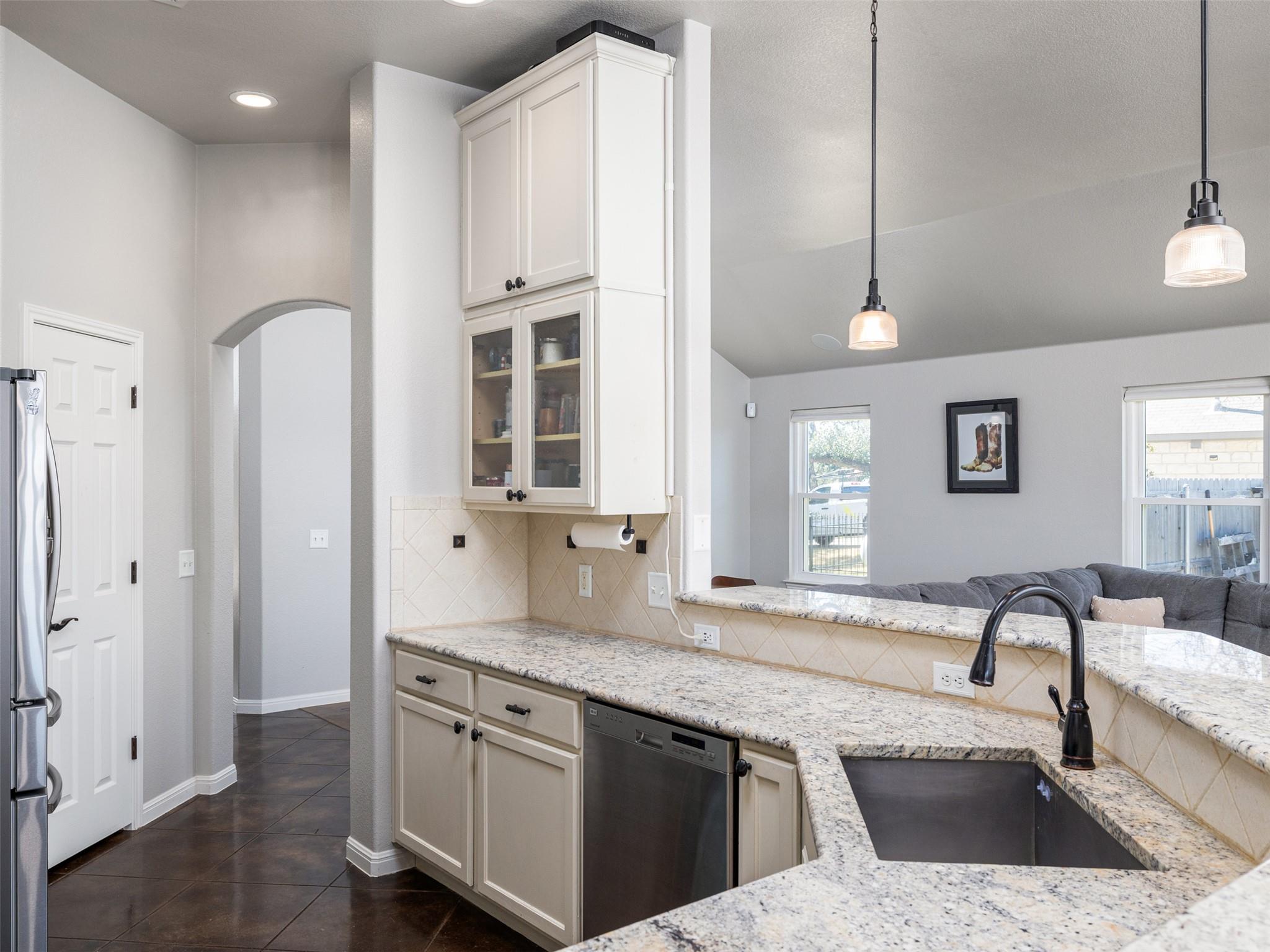 208 S Buffalo Pass, Georgetown, TX 78633