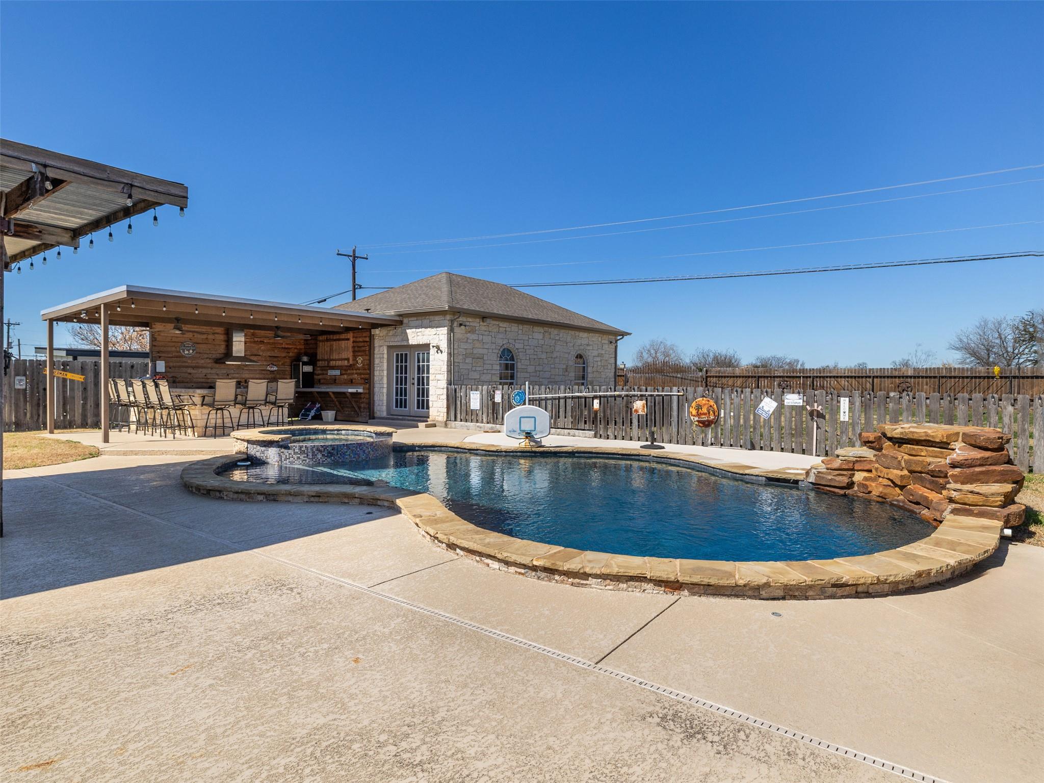 208 S Buffalo Pass, Georgetown, TX 78633
