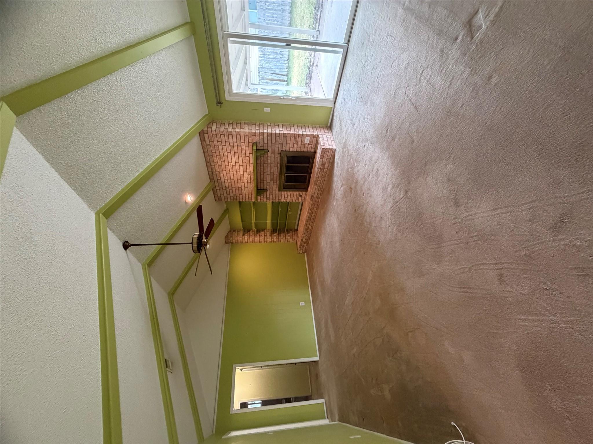 911 Cripple Creek Dr, Austin, TX 78758