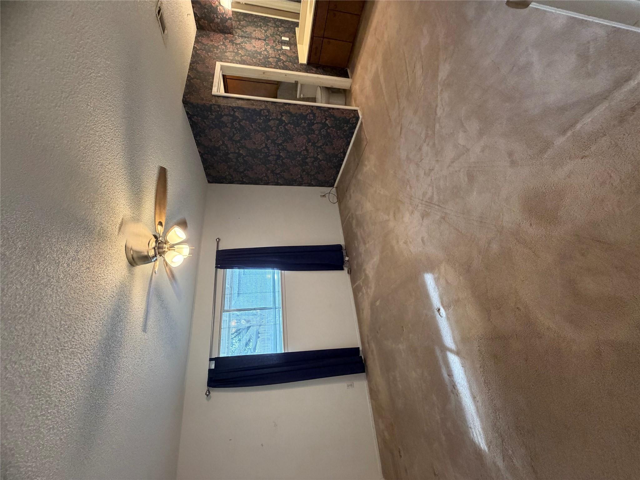 911 Cripple Creek Dr, Austin, TX 78758