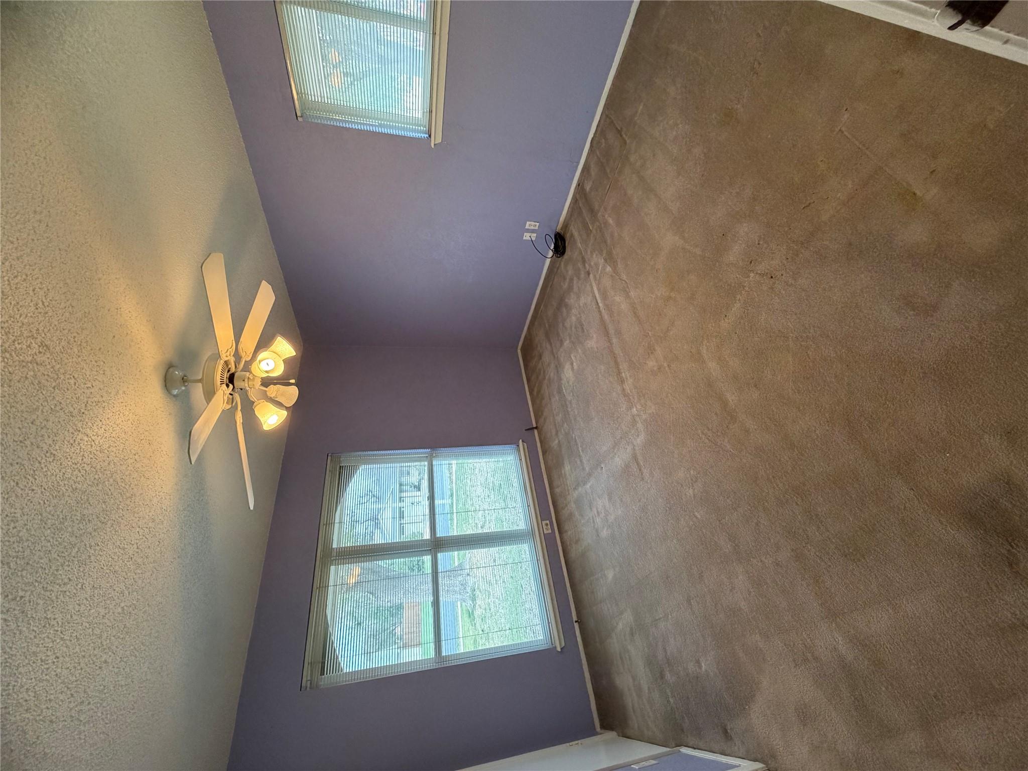 911 Cripple Creek Dr, Austin, TX 78758