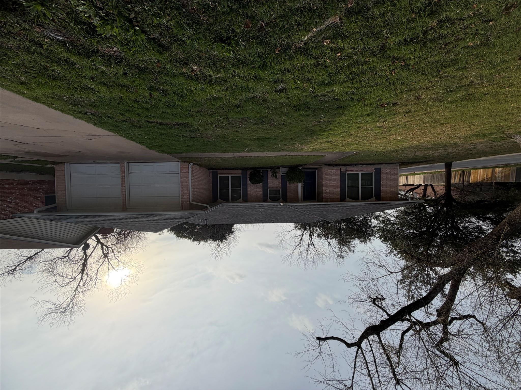 911 Cripple Creek Dr, Austin, TX 78758