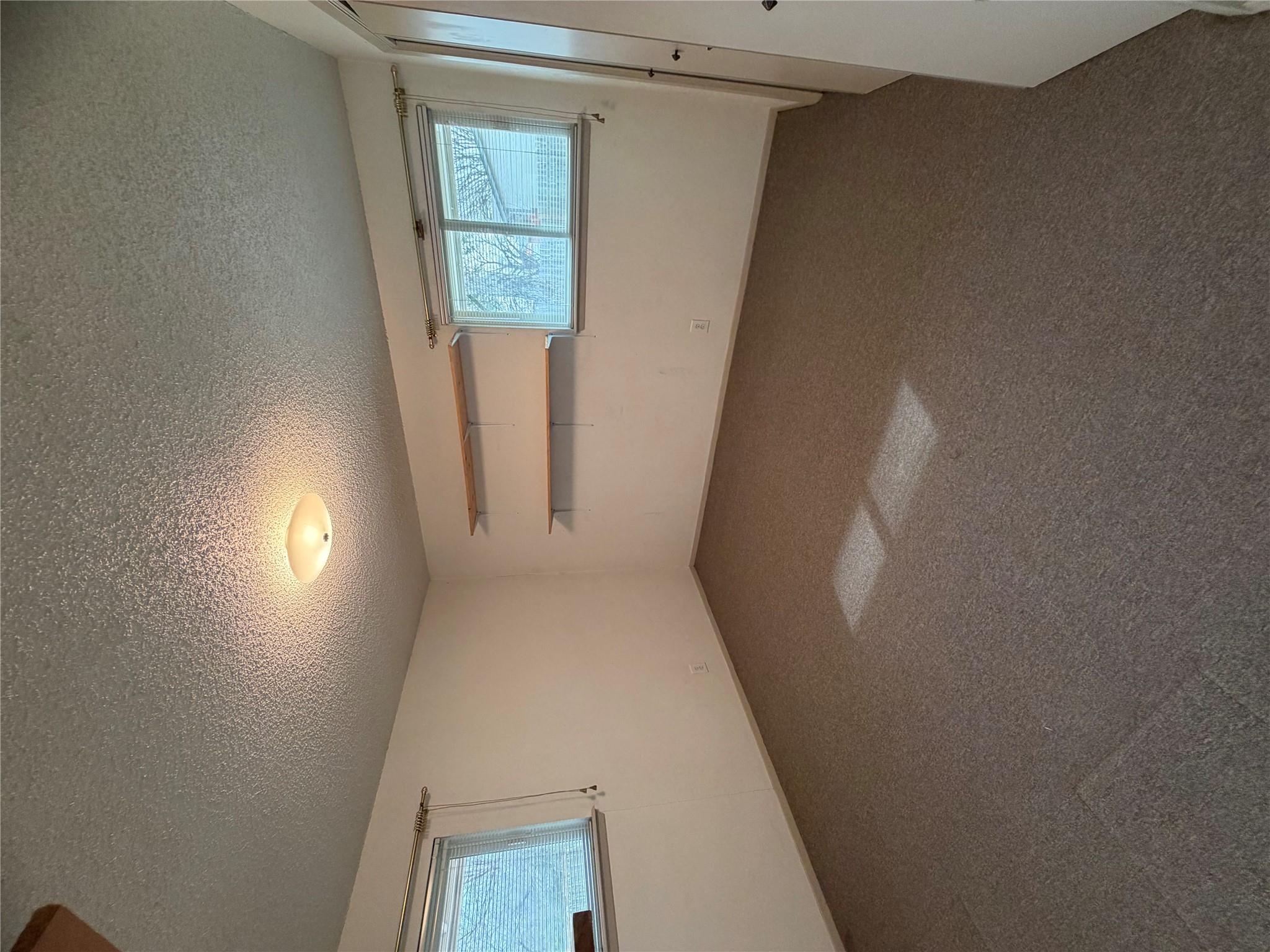 911 Cripple Creek Dr, Austin, TX 78758