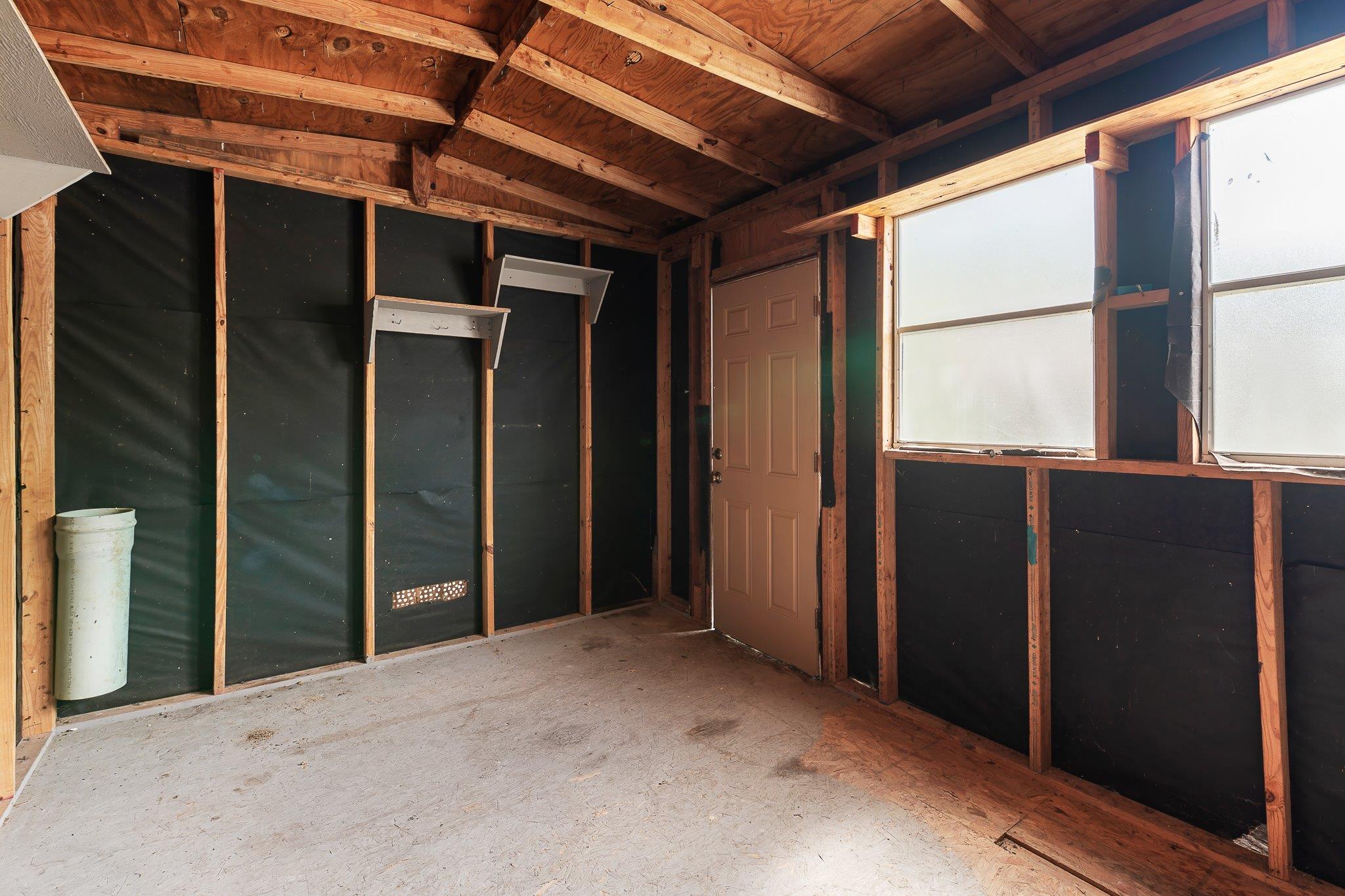 1311 Monte Vista Dr, Lockhart, TX 78644