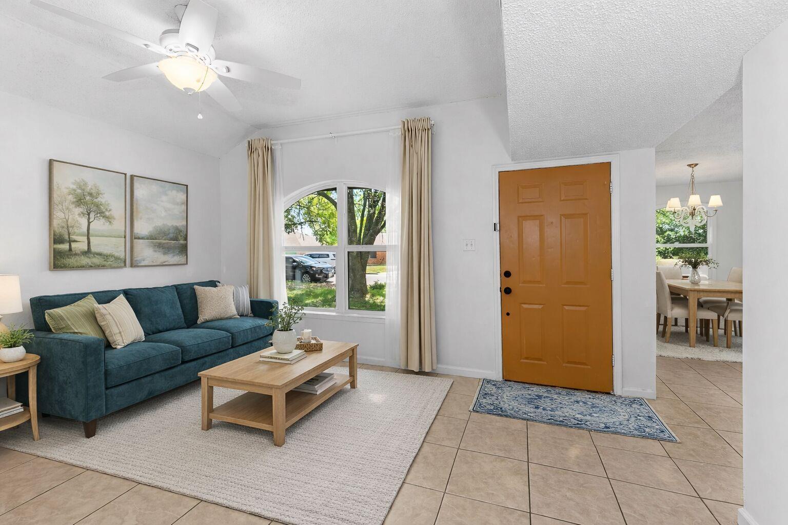 1311 Monte Vista Dr, Lockhart, TX 78644