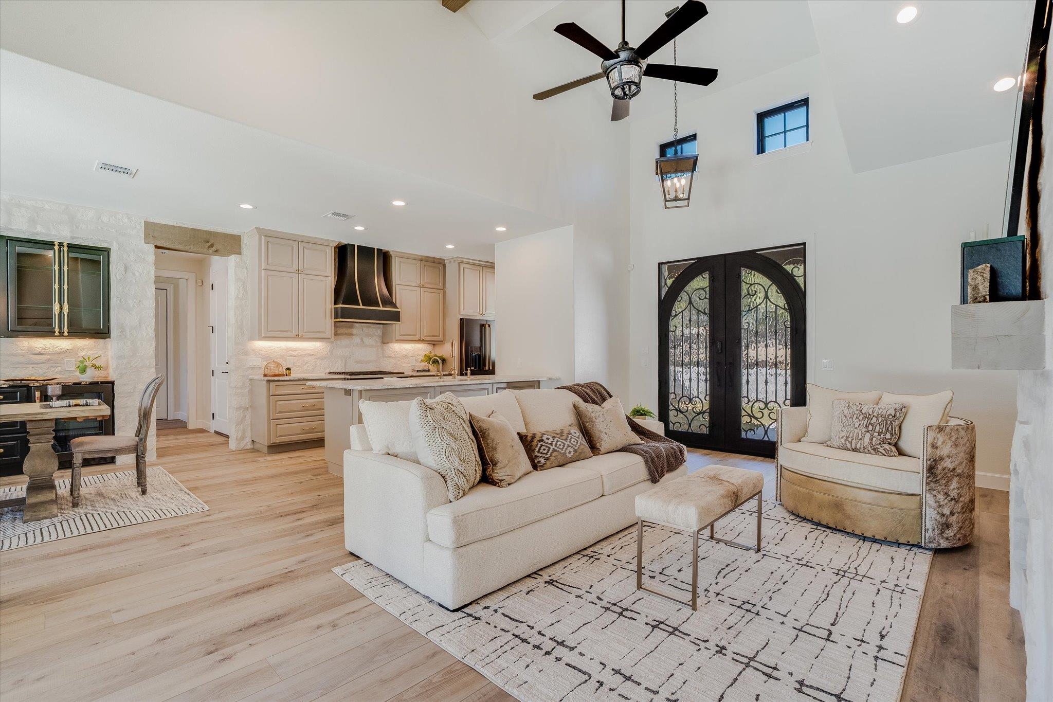 312 Rancho Grande Dr, Wimberley, TX 78676