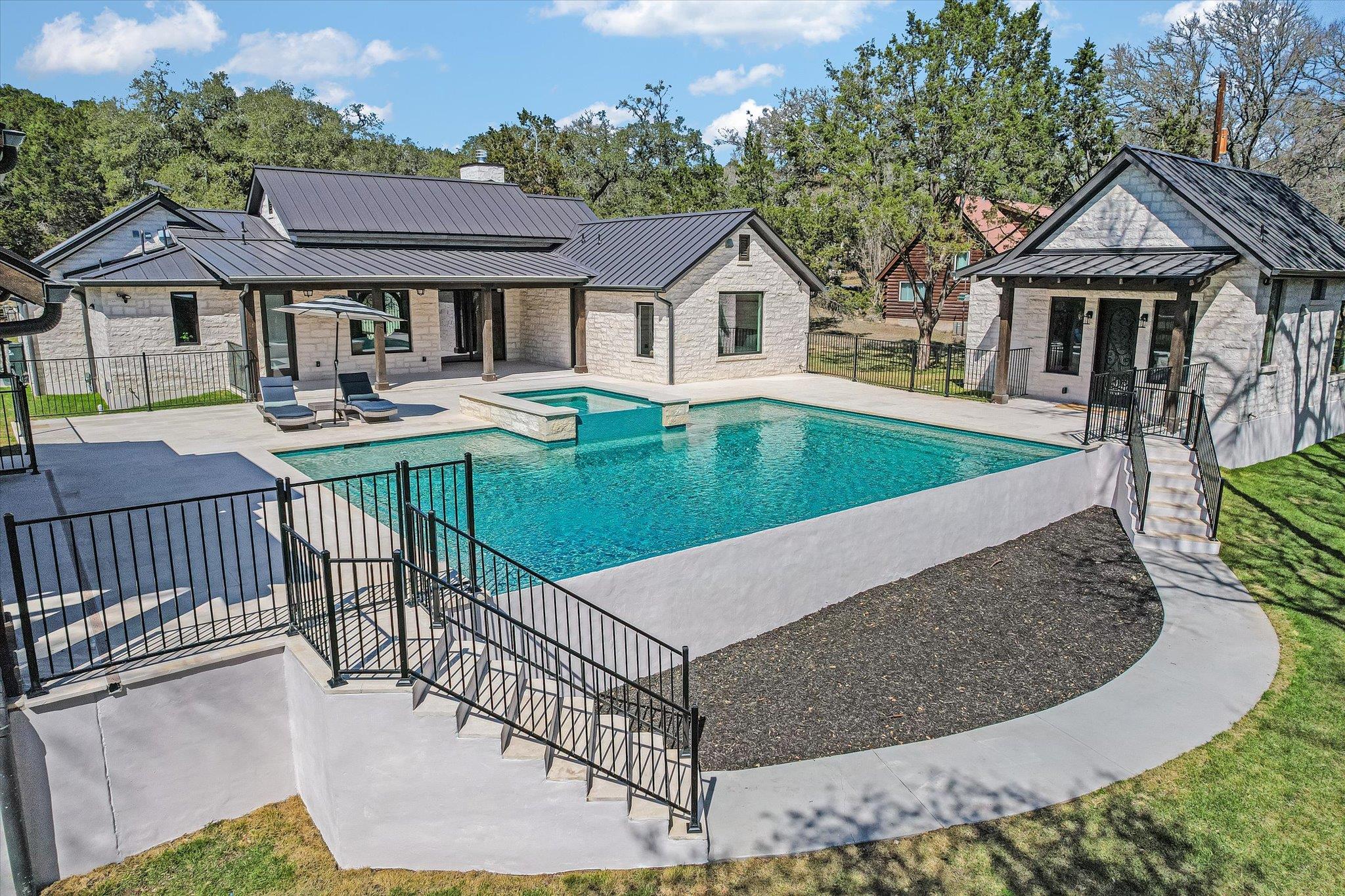 312 Rancho Grande Dr, Wimberley, TX 78676