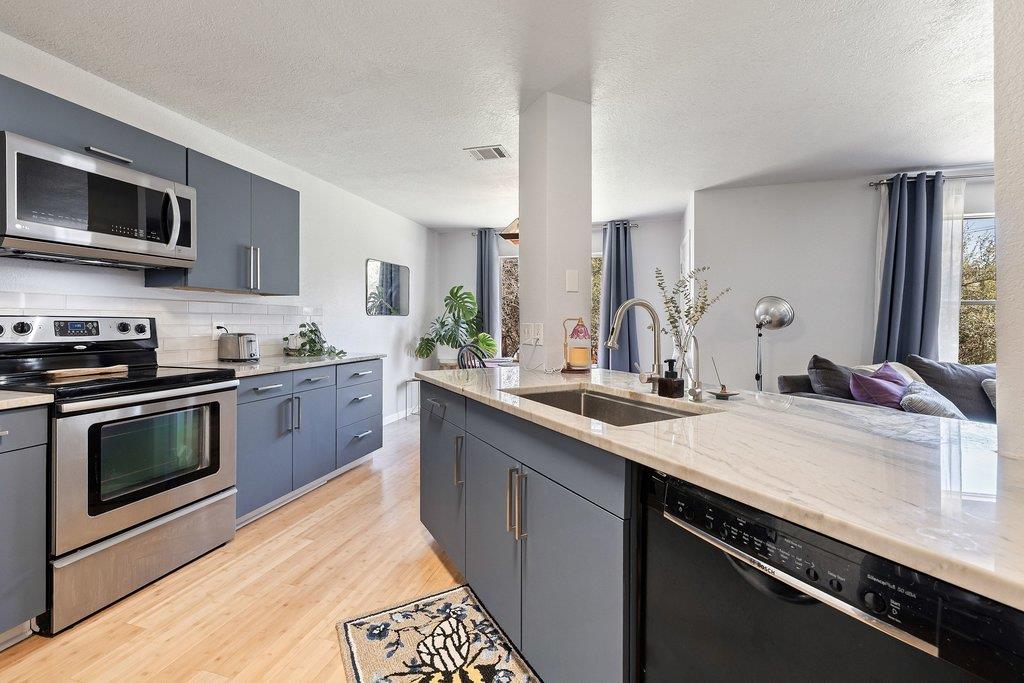 2002 E Gann Hill Dr, Cedar Park, TX 78613