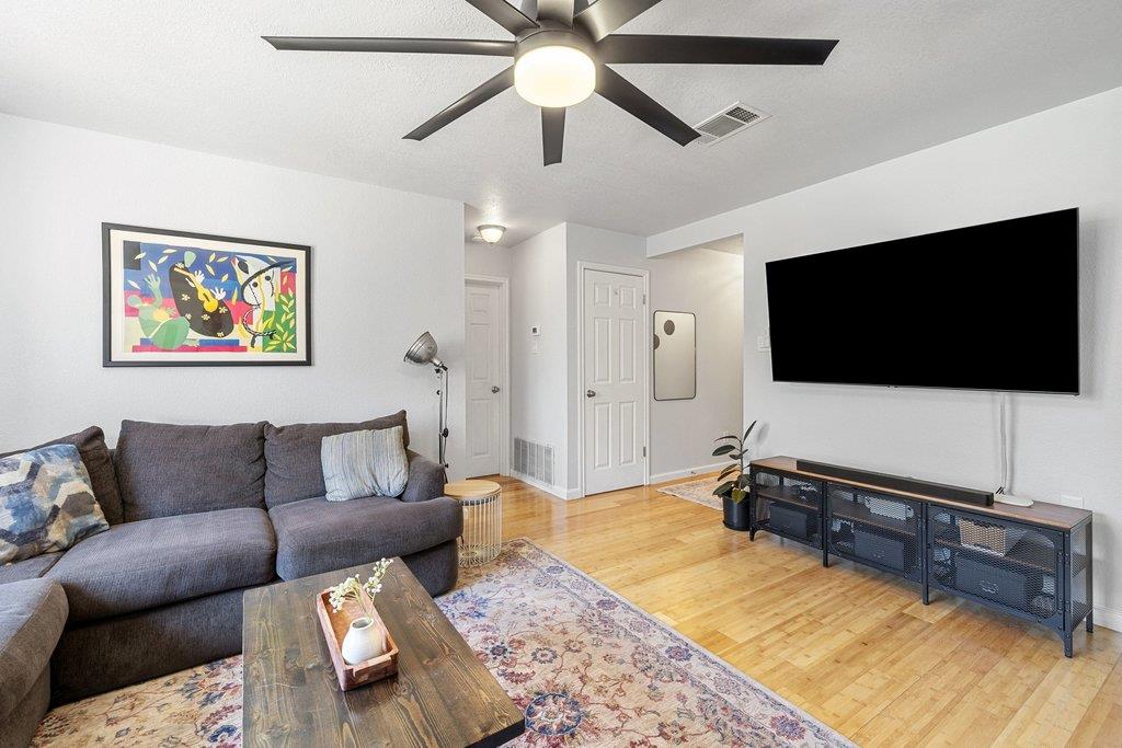 2002 E Gann Hill Dr, Cedar Park, TX 78613