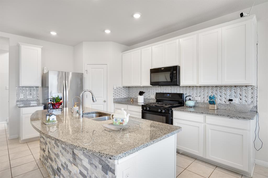 11813 Sandy Lodge Ct, Manor, TX 78653