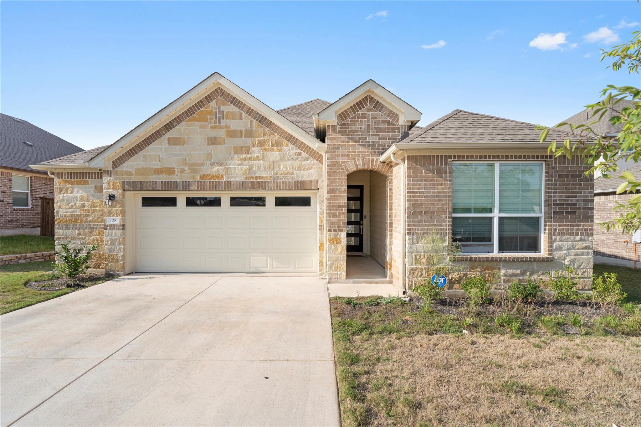 308 Barton Run Dr, Georgetown, TX 78628