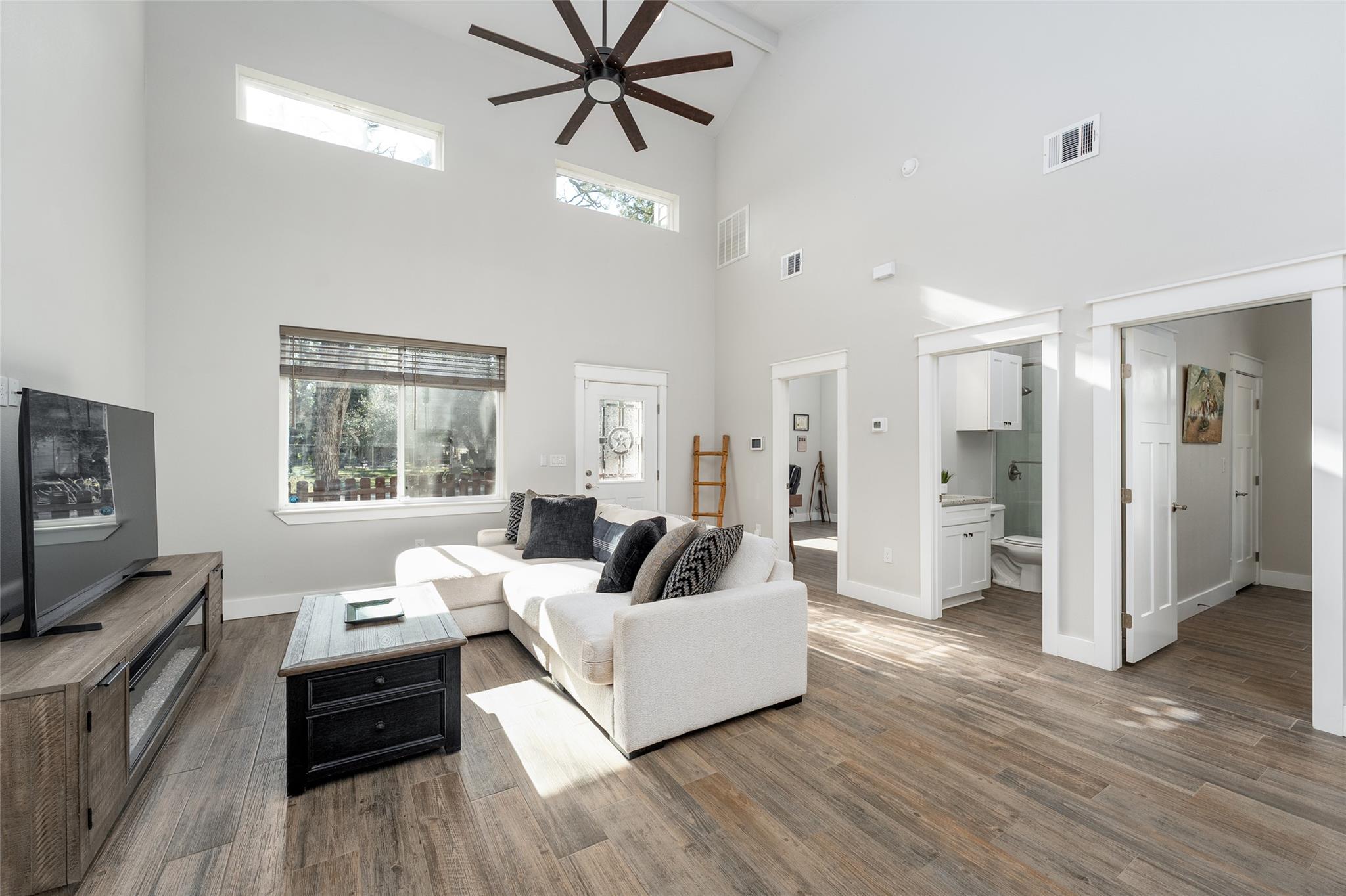 48 Wood Glen Dr, Wimberley, TX 78676