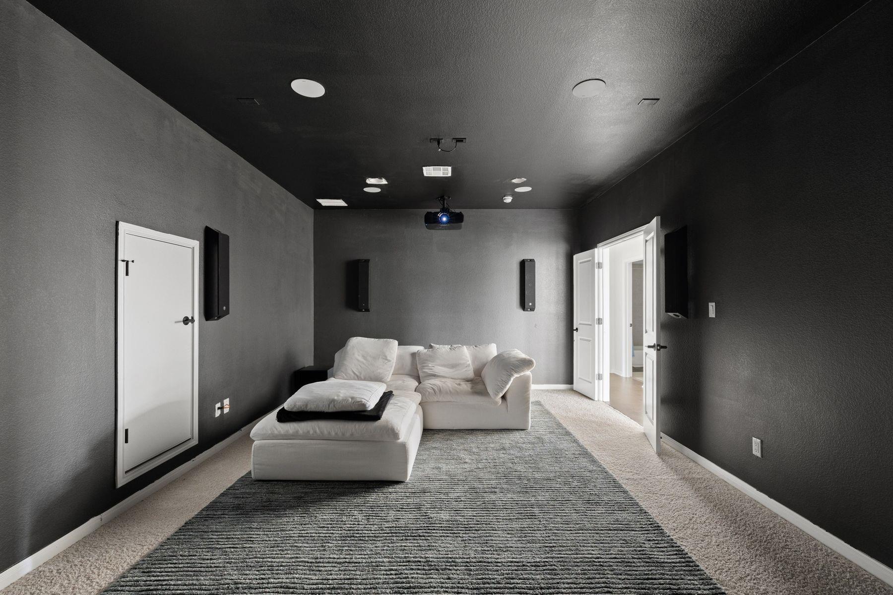 920 Trevi Fontana Dr, Leander, TX 78641