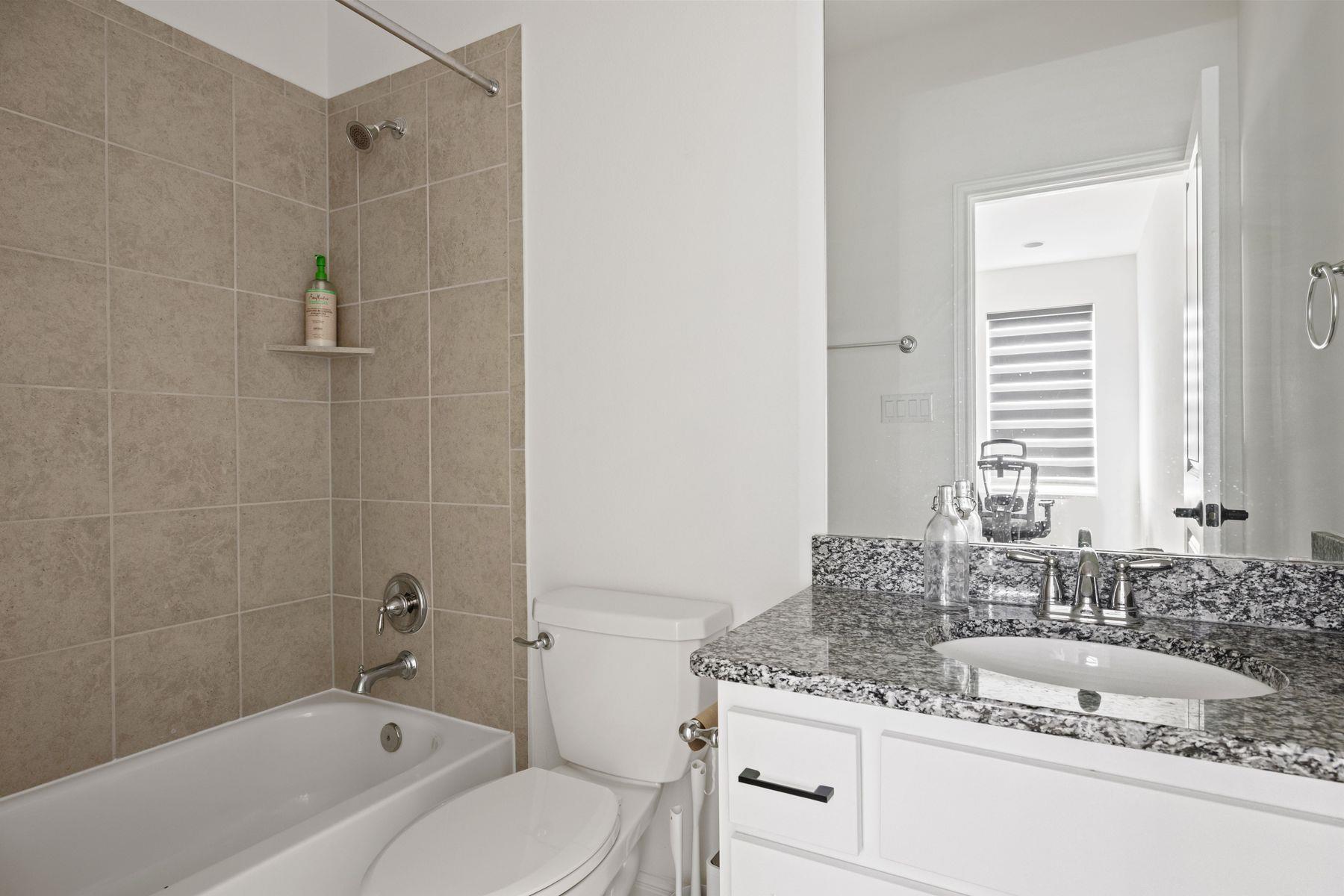 920 Trevi Fontana Dr, Leander, TX 78641