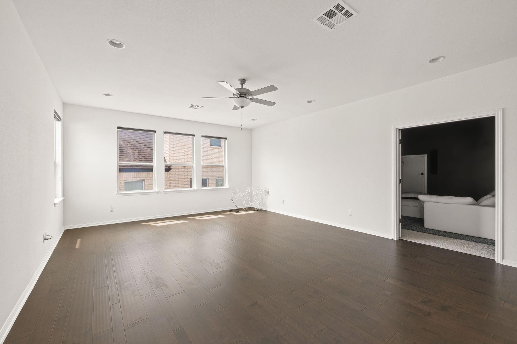 920 Trevi Fontana Dr, Leander, TX 78641