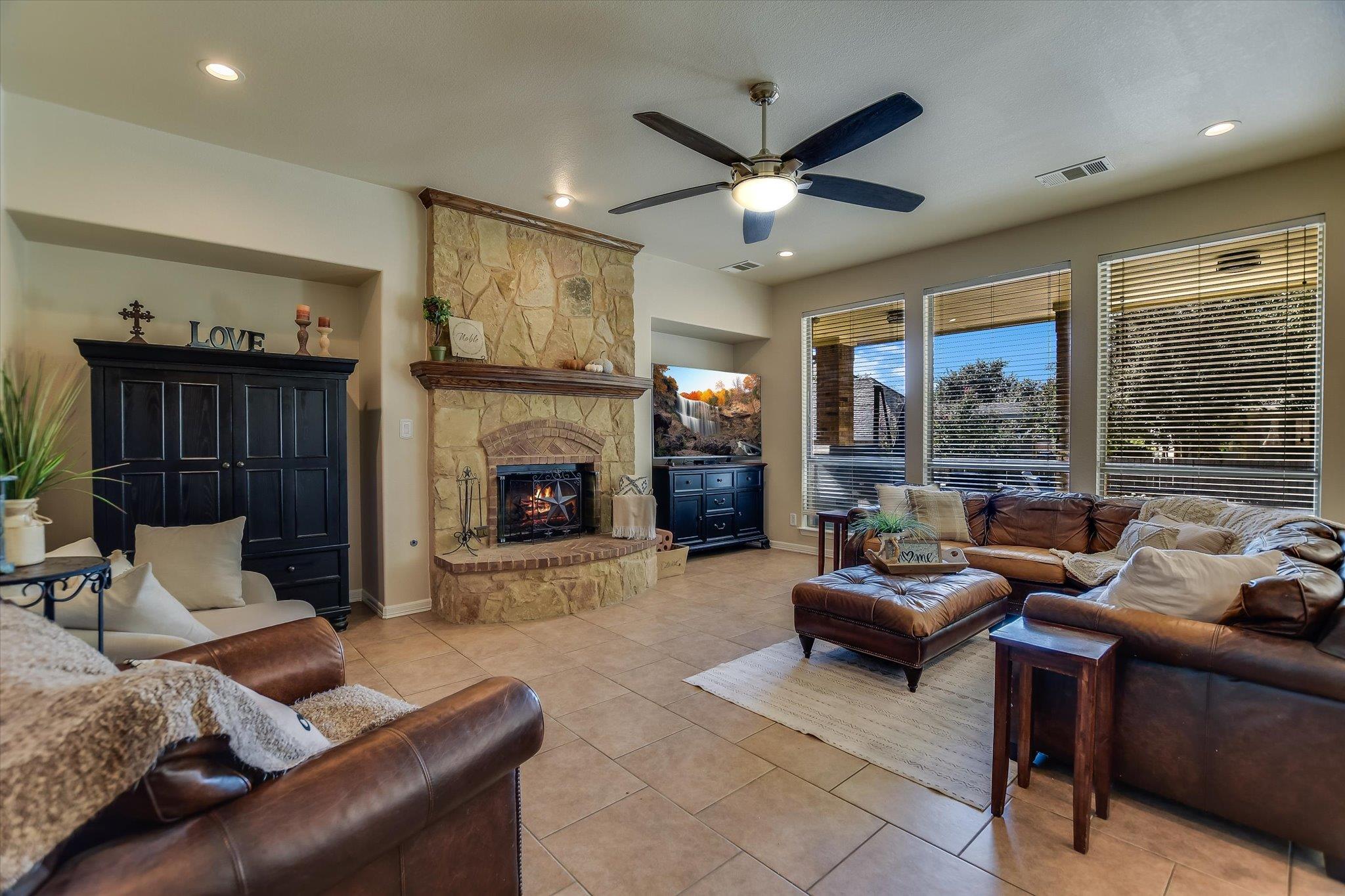 813 Folsom Cv, Round Rock, TX 78681