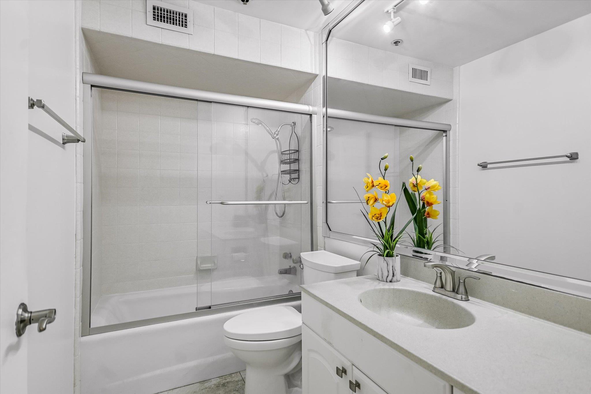 40 N Interstate 35 # 3B3, Austin, TX 78701