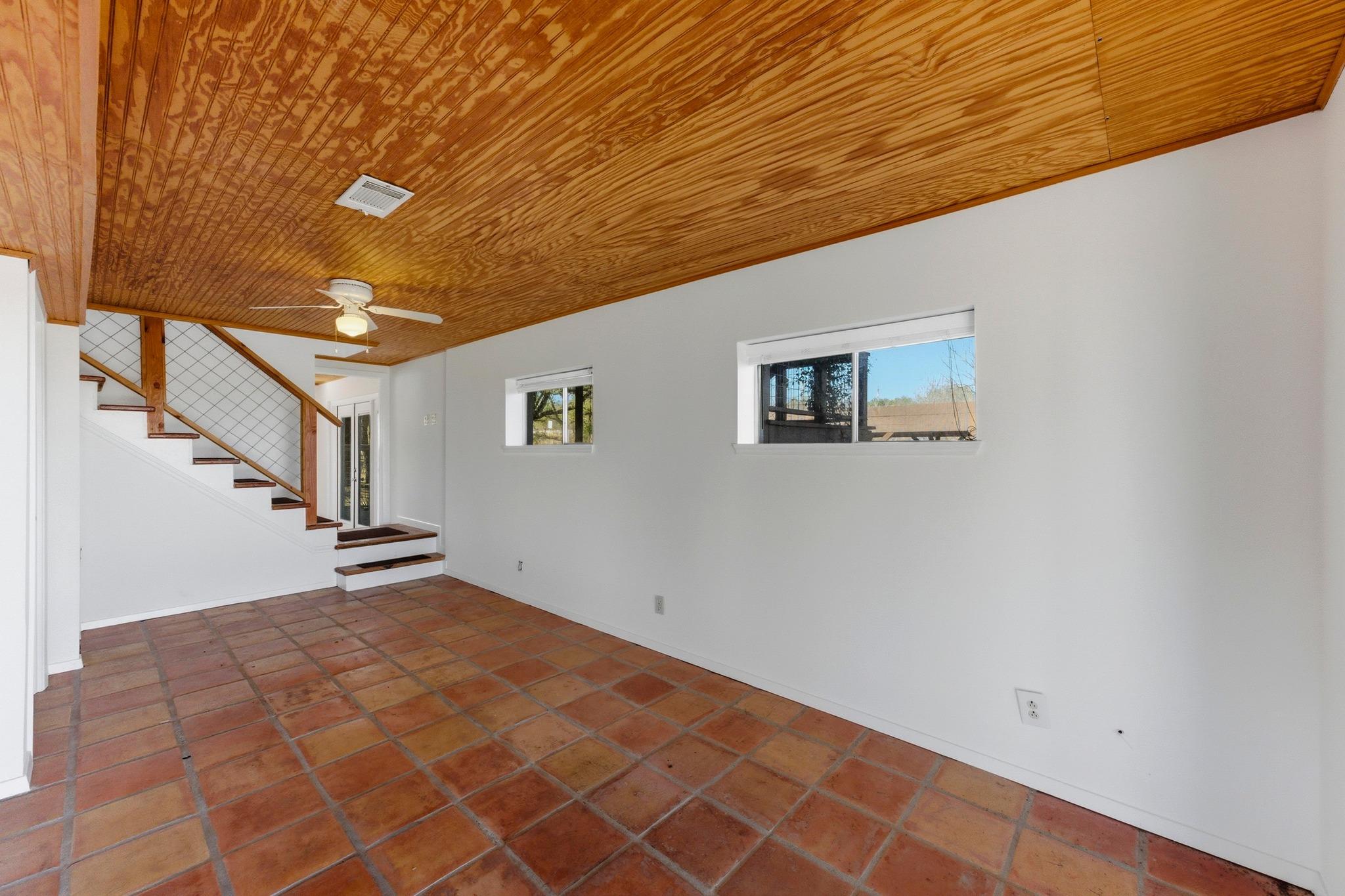 729 Nomad Dr, Spicewood, TX 78669