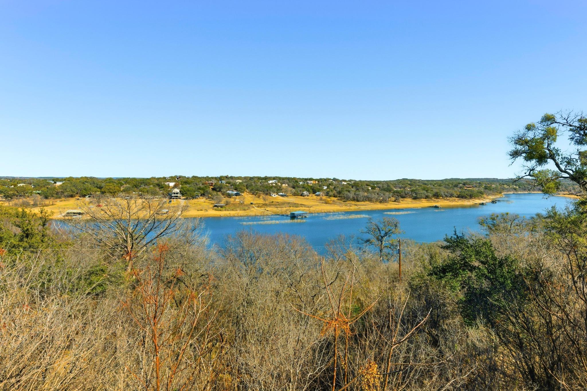 729 Nomad Dr, Spicewood, TX 78669