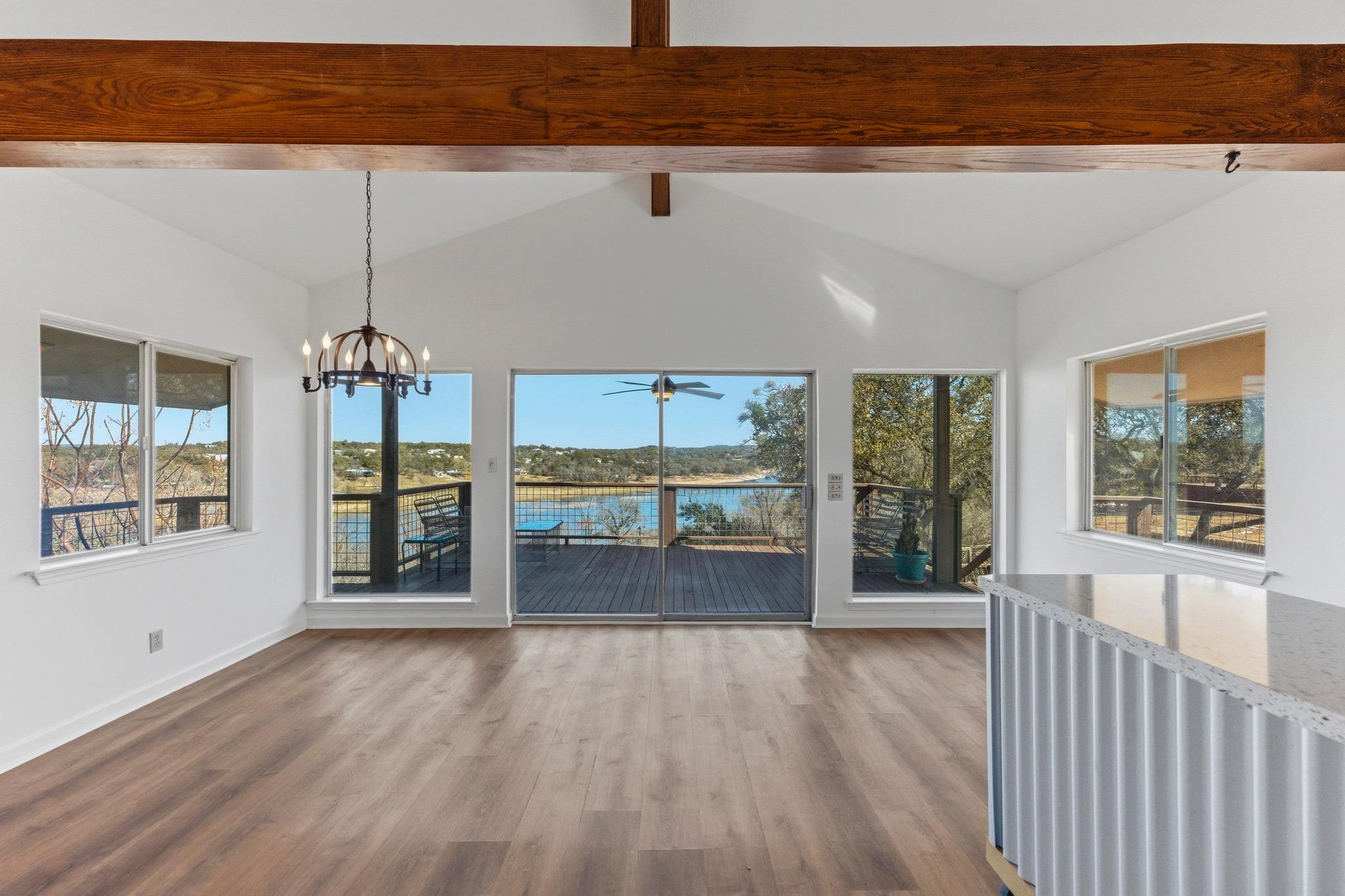 729 Nomad Dr, Spicewood, TX 78669