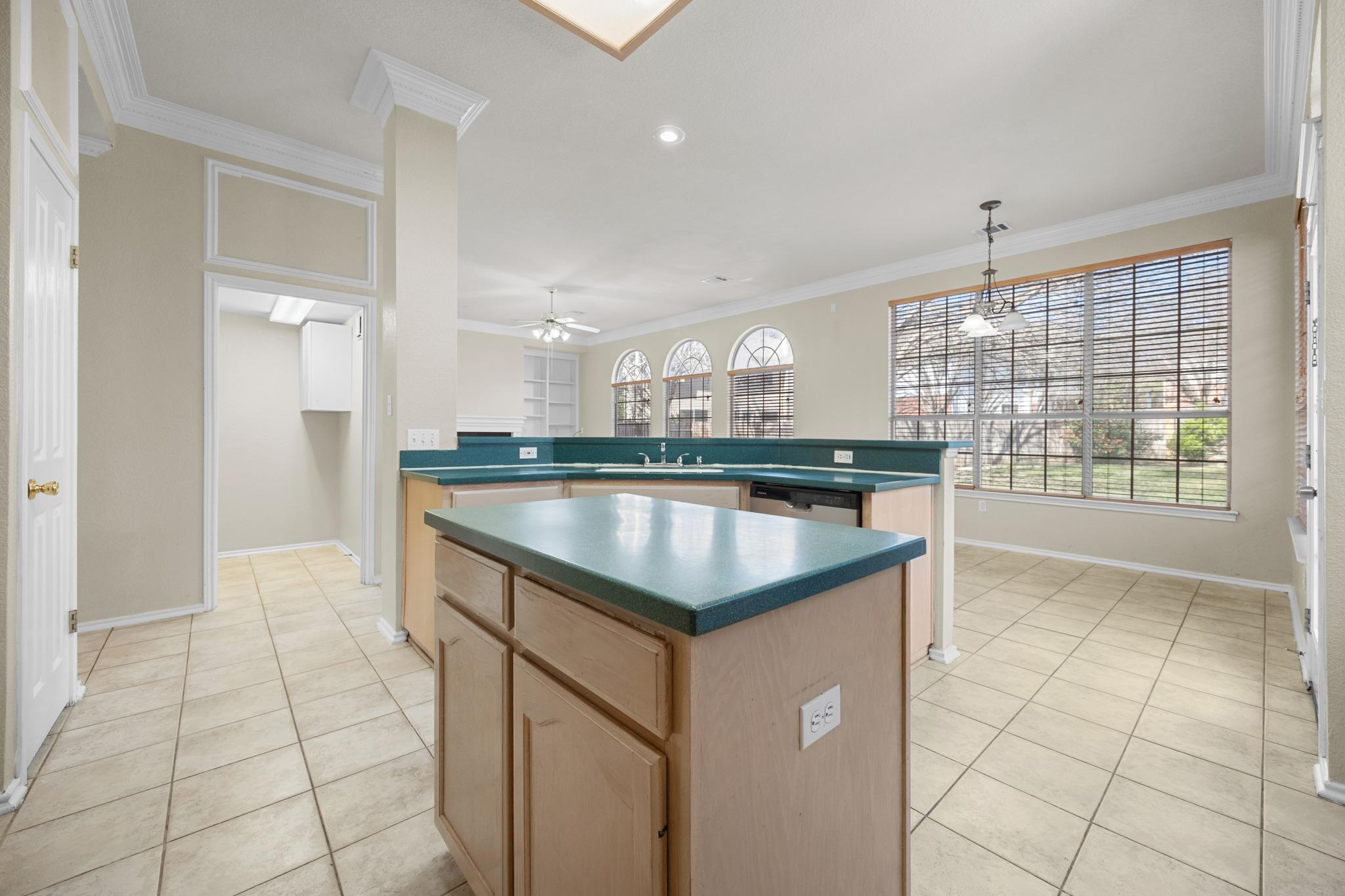 1612 Chasewood Dr, Austin, TX 78727