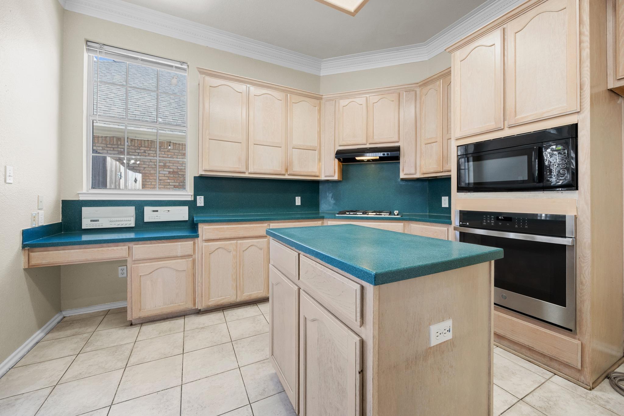 1612 Chasewood Dr, Austin, TX 78727