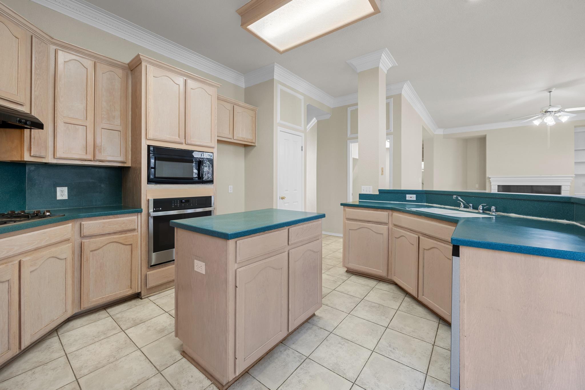 1612 Chasewood Dr, Austin, TX 78727