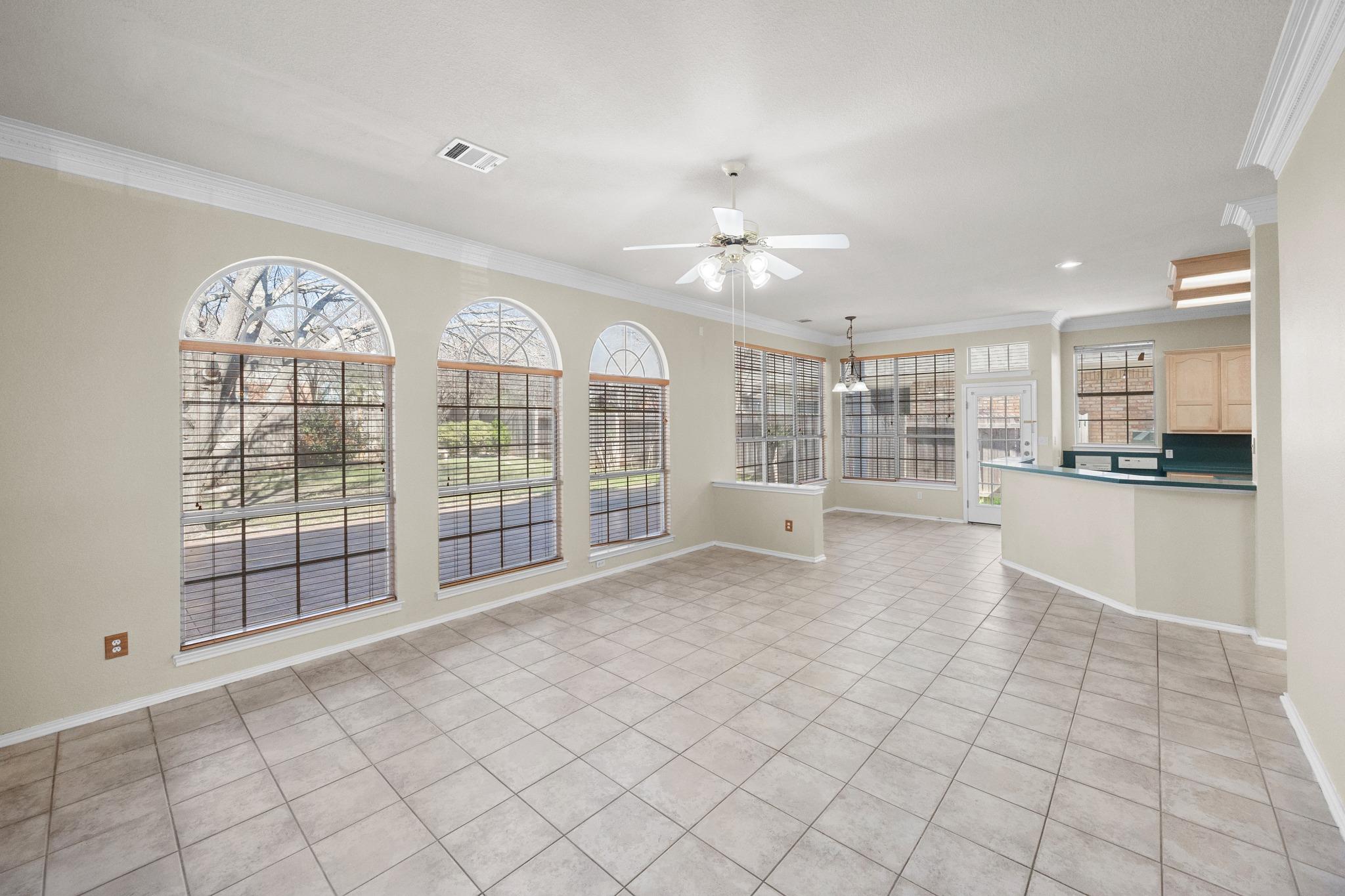 1612 Chasewood Dr, Austin, TX 78727