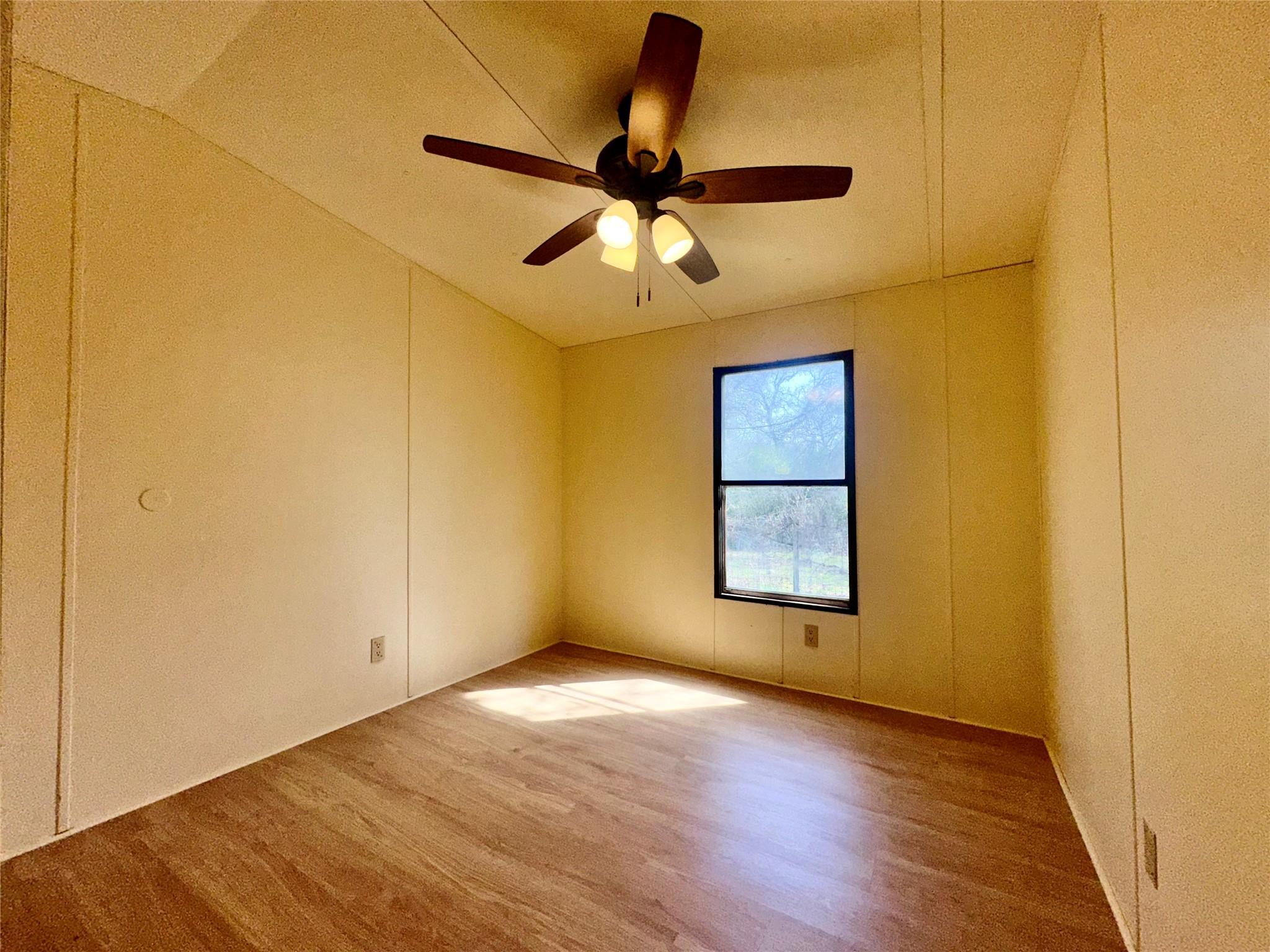 1218 Private Road 3063 Rd, Lexington, TX 78947