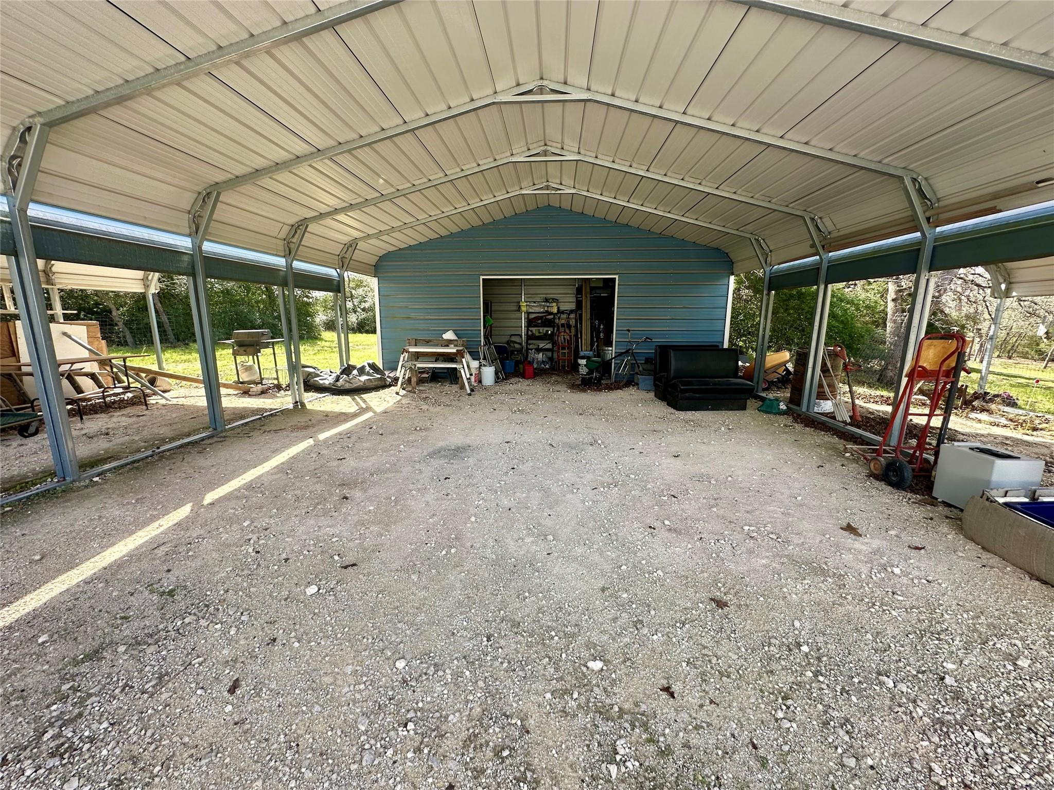 1218 Private Road 3063 Rd, Lexington, TX 78947