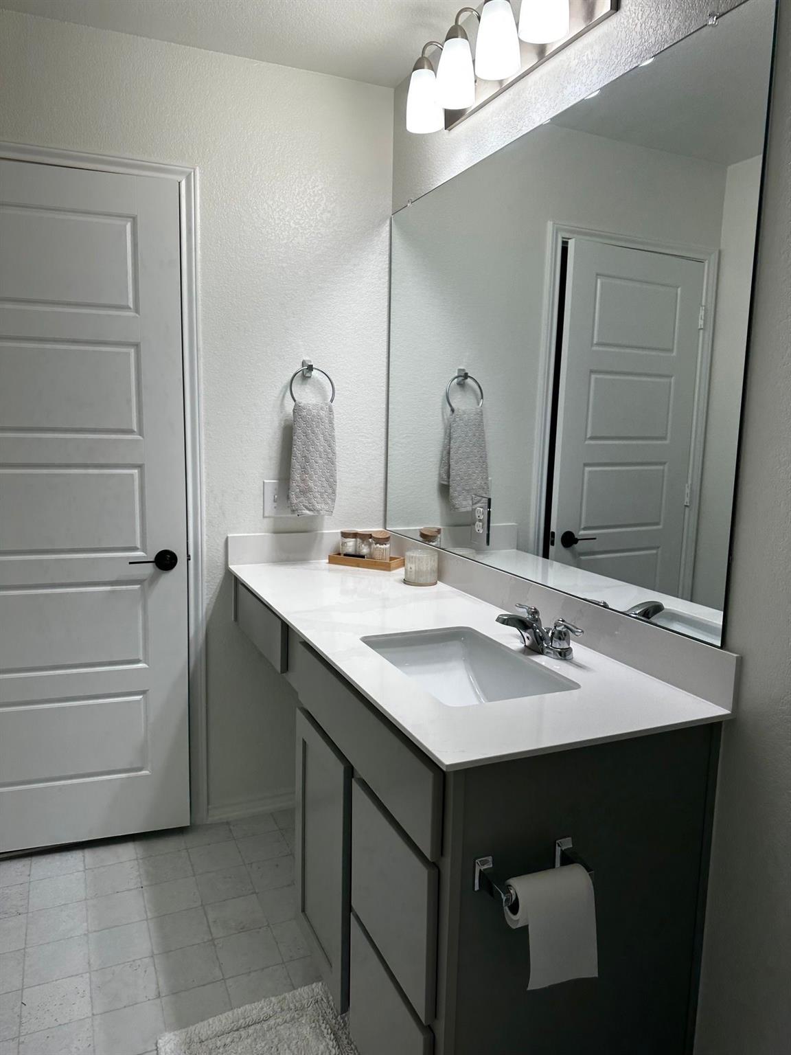 7311 Gray Catbird Dr # 35, Austin, TX 78744