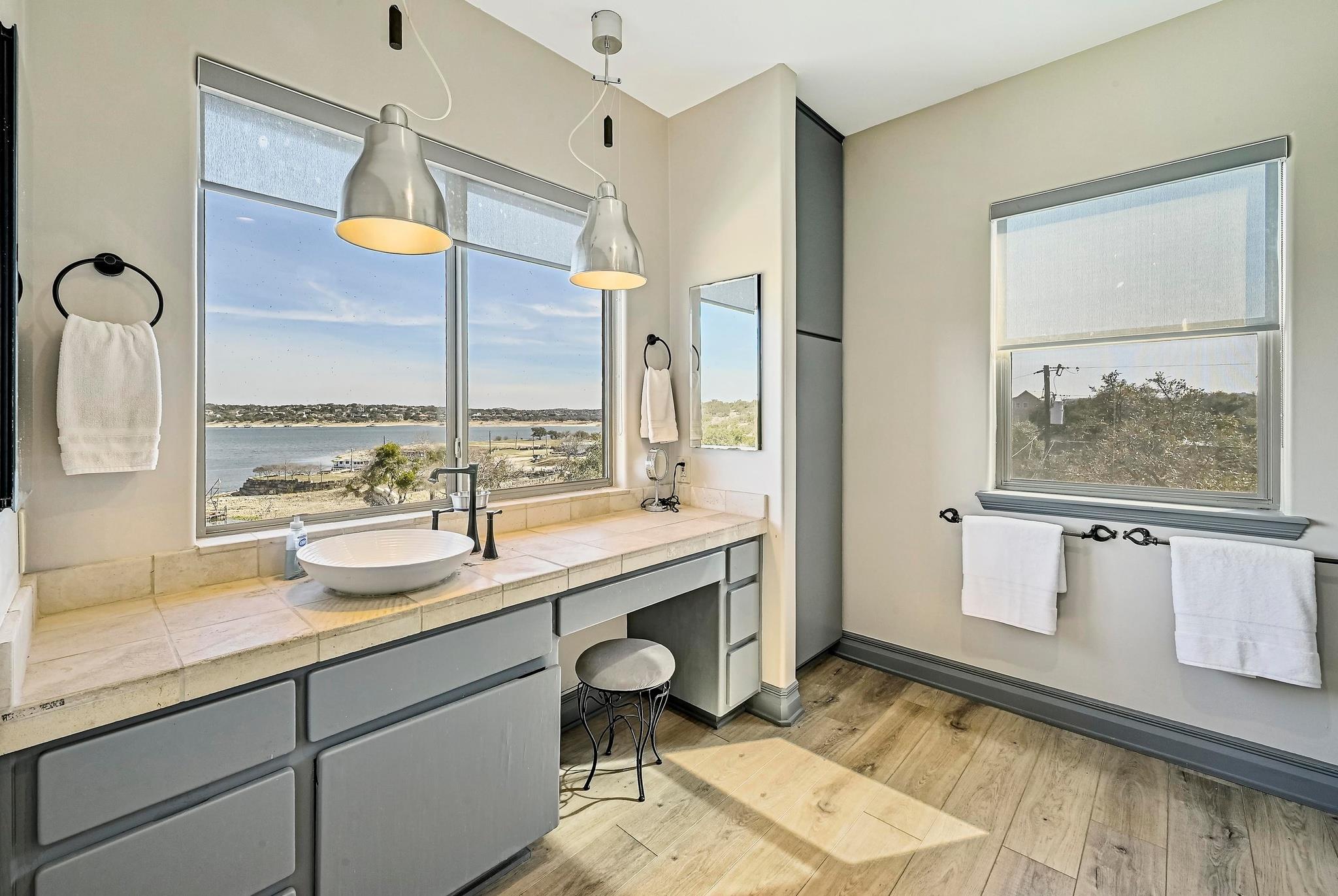 840 Windy Shores Loop, Spicewood, TX 78669