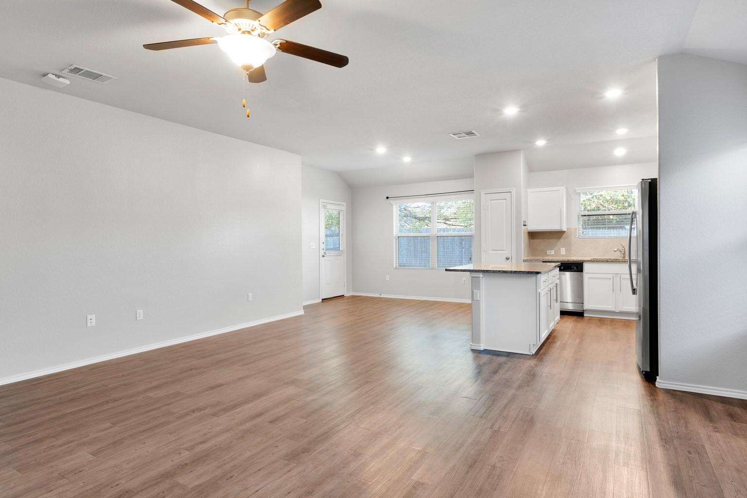 213 Andesite Trl, Buda, TX 78610