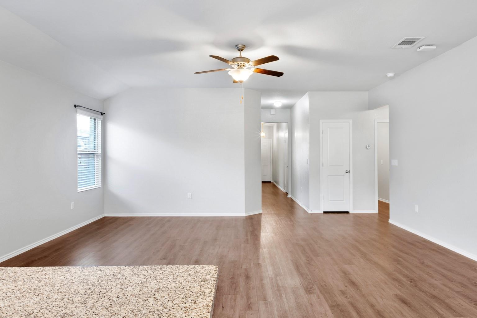 213 Andesite Trl, Buda, TX 78610