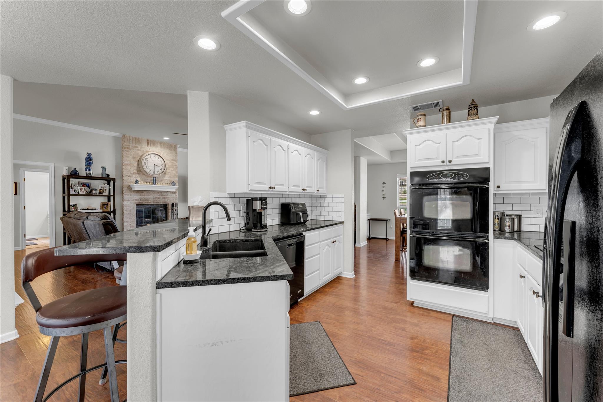 185 Broadmoor St, Marble Falls, TX 78654