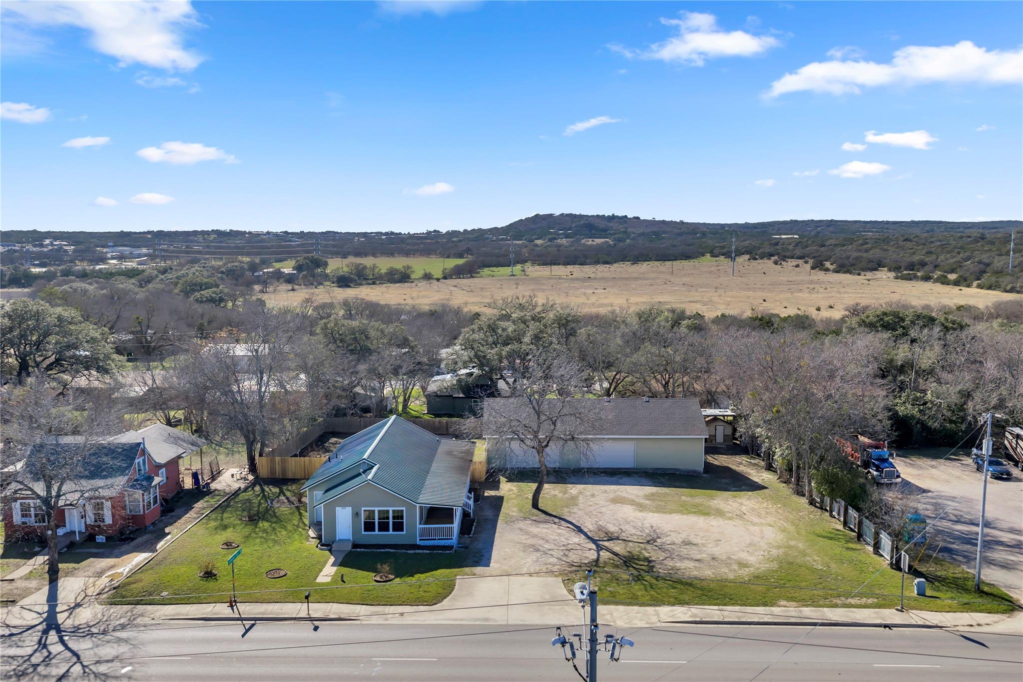 808 N Water St, Burnet, TX 78611