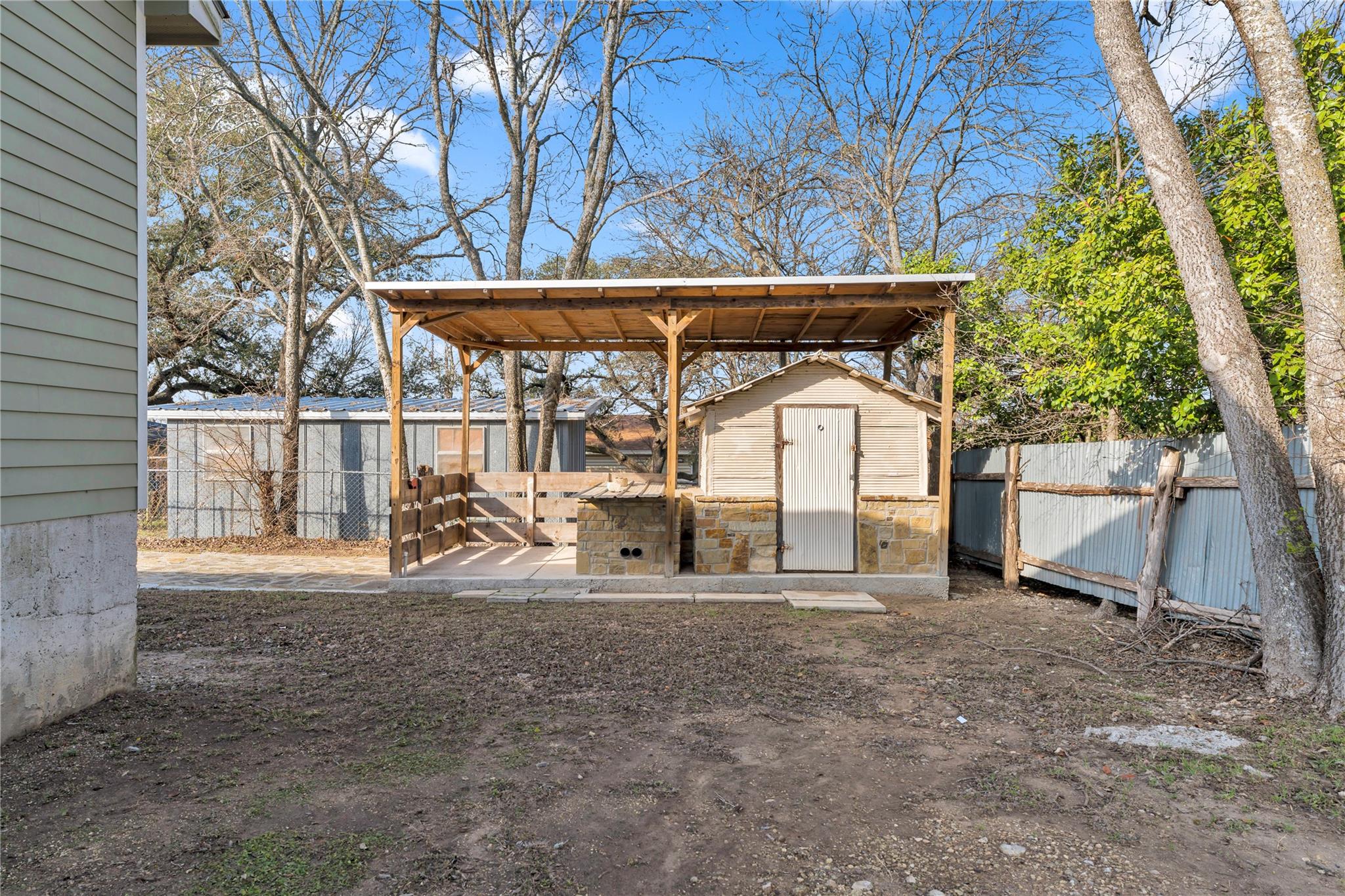 808 N Water St, Burnet, TX 78611