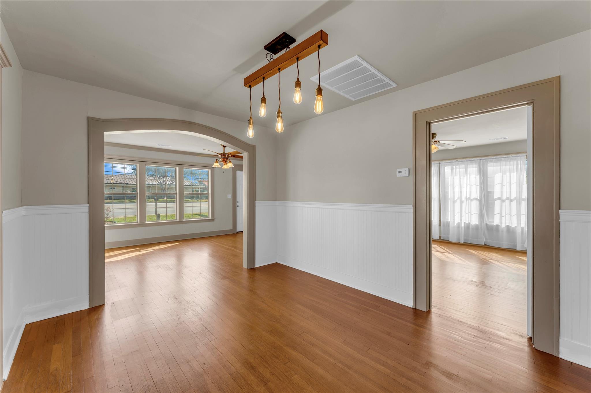 808 N Water St, Burnet, TX 78611