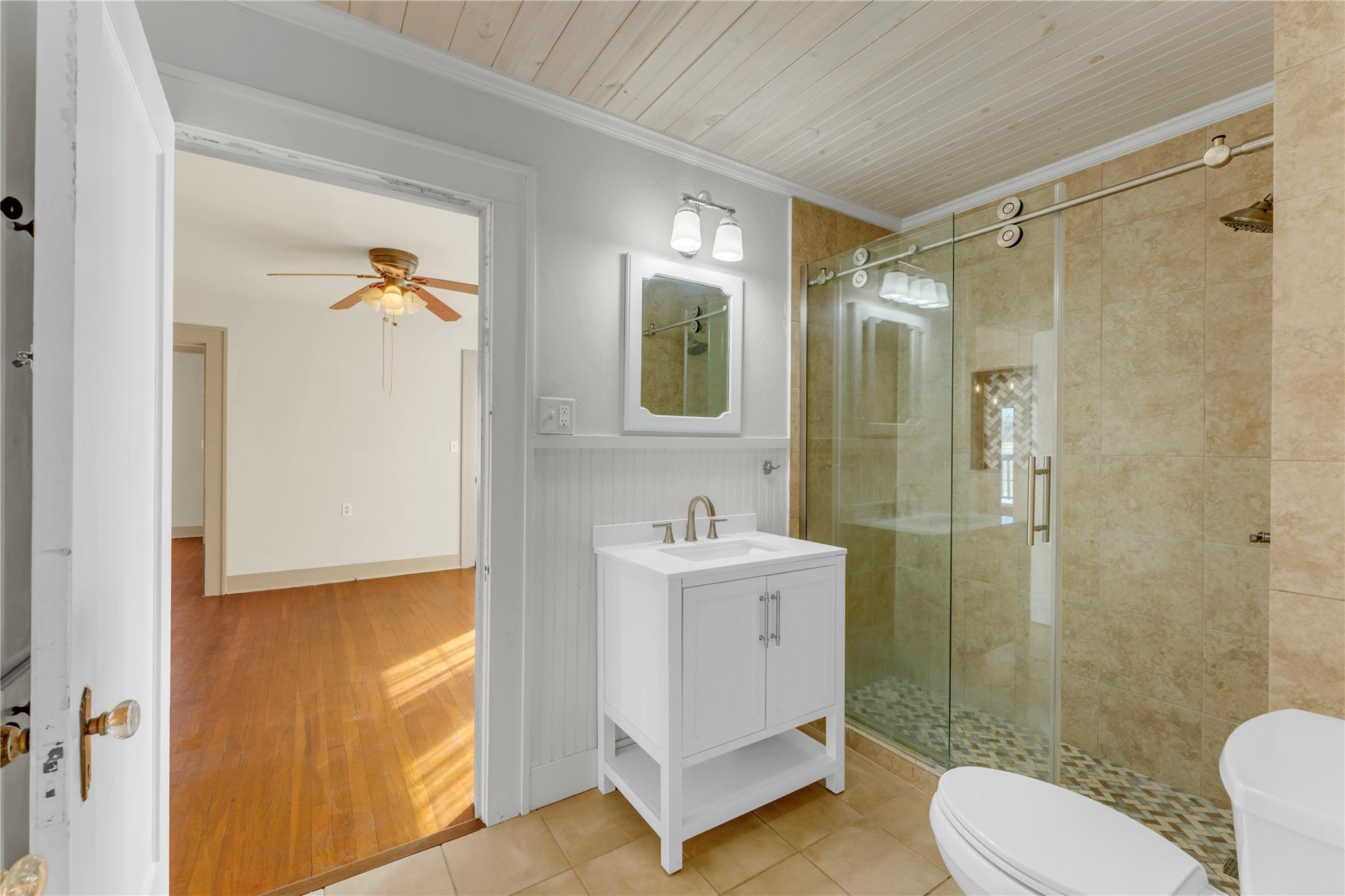 808 N Water St, Burnet, TX 78611