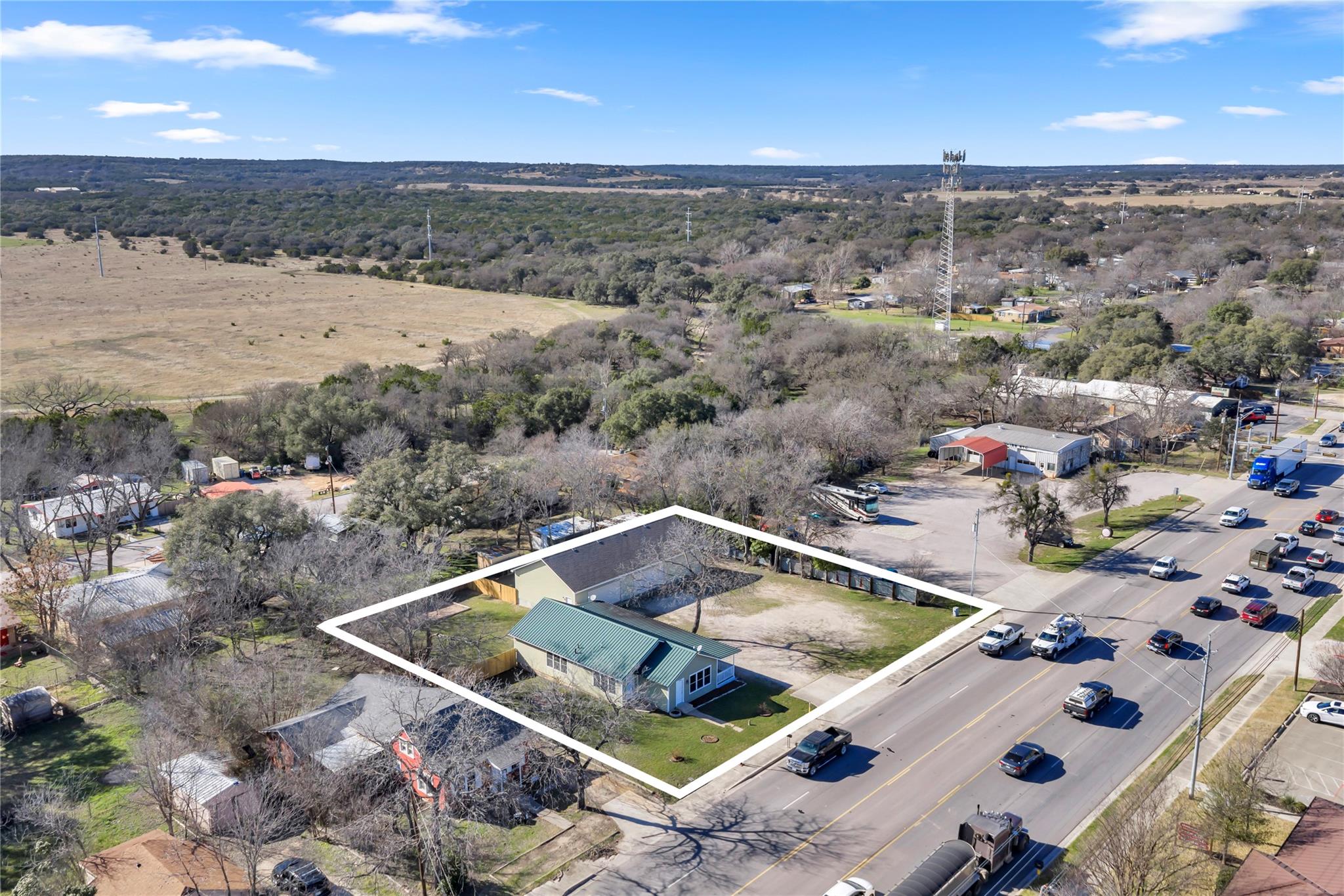 808 N Water St, Burnet, TX 78611