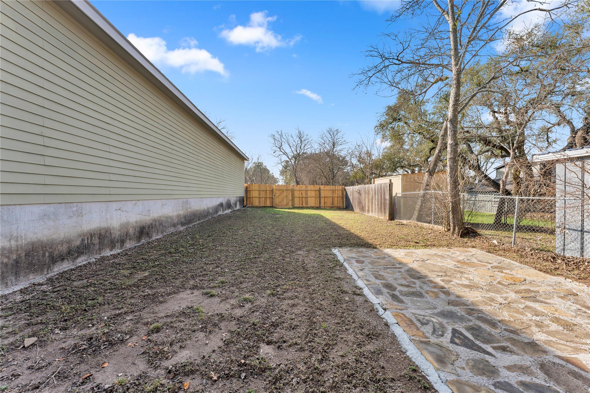 808 N Water St, Burnet, TX 78611