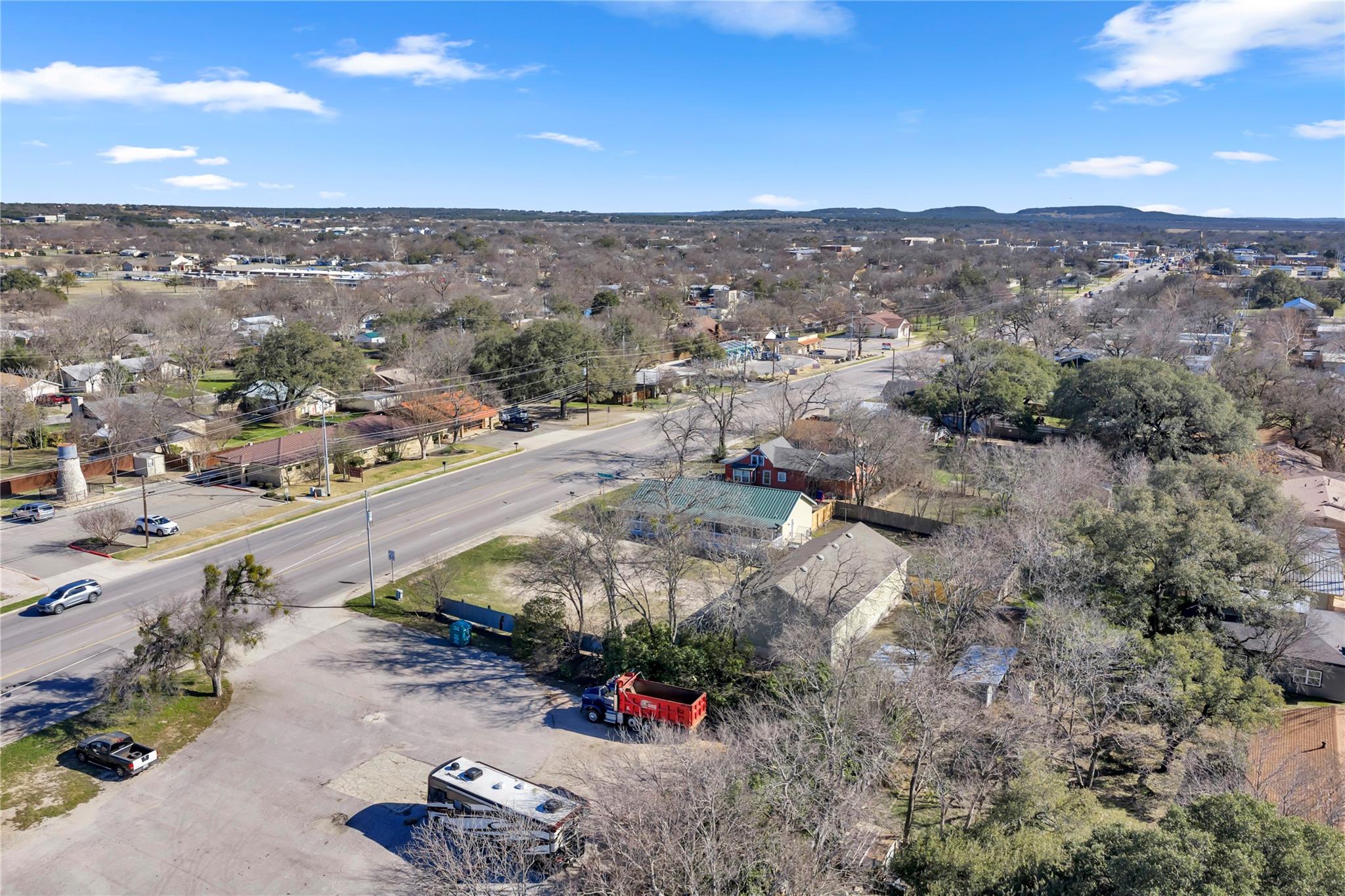 808 N Water St, Burnet, TX 78611