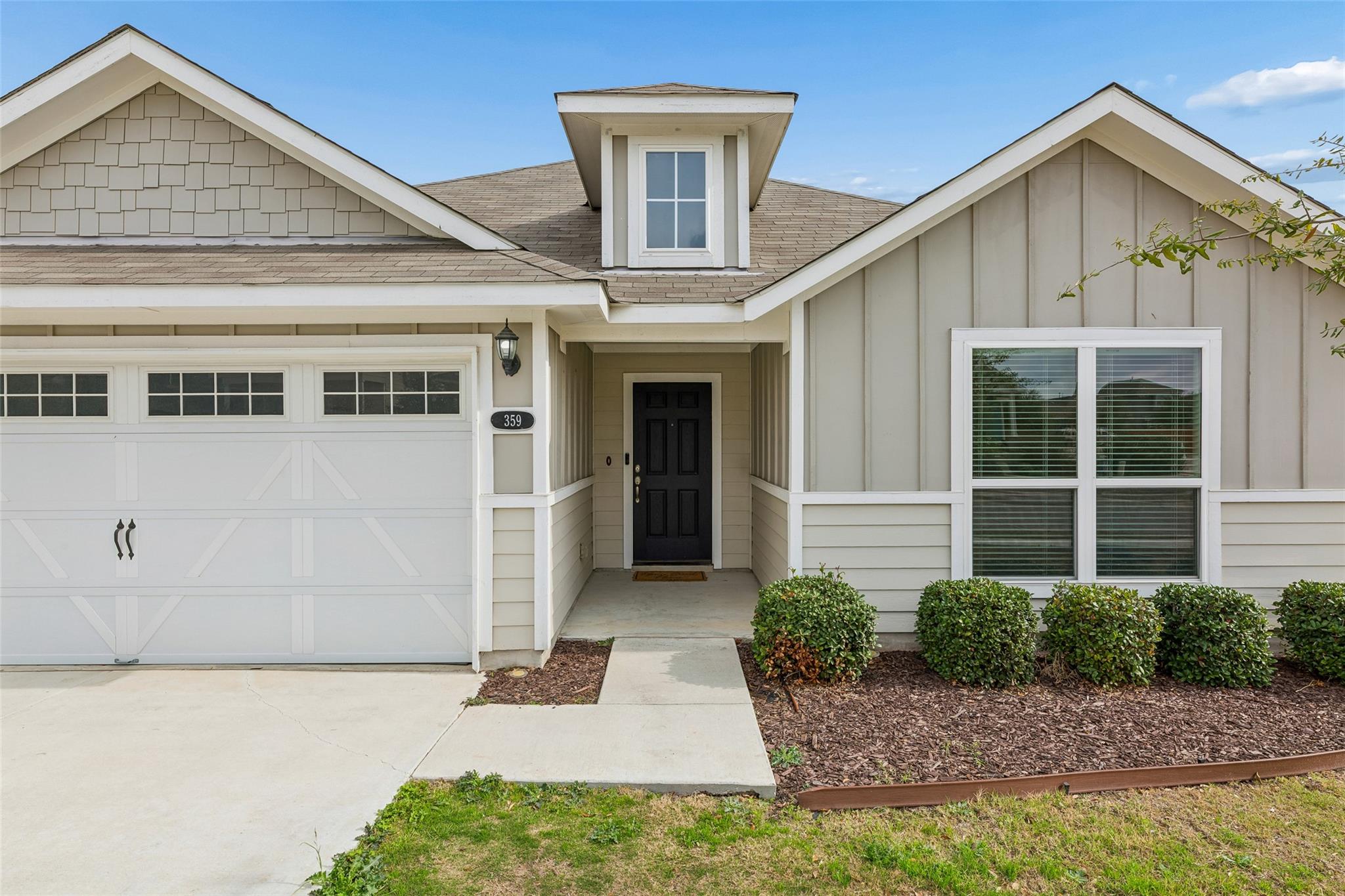 359 Spiny Lizard Ln, San Marcos, TX 78666