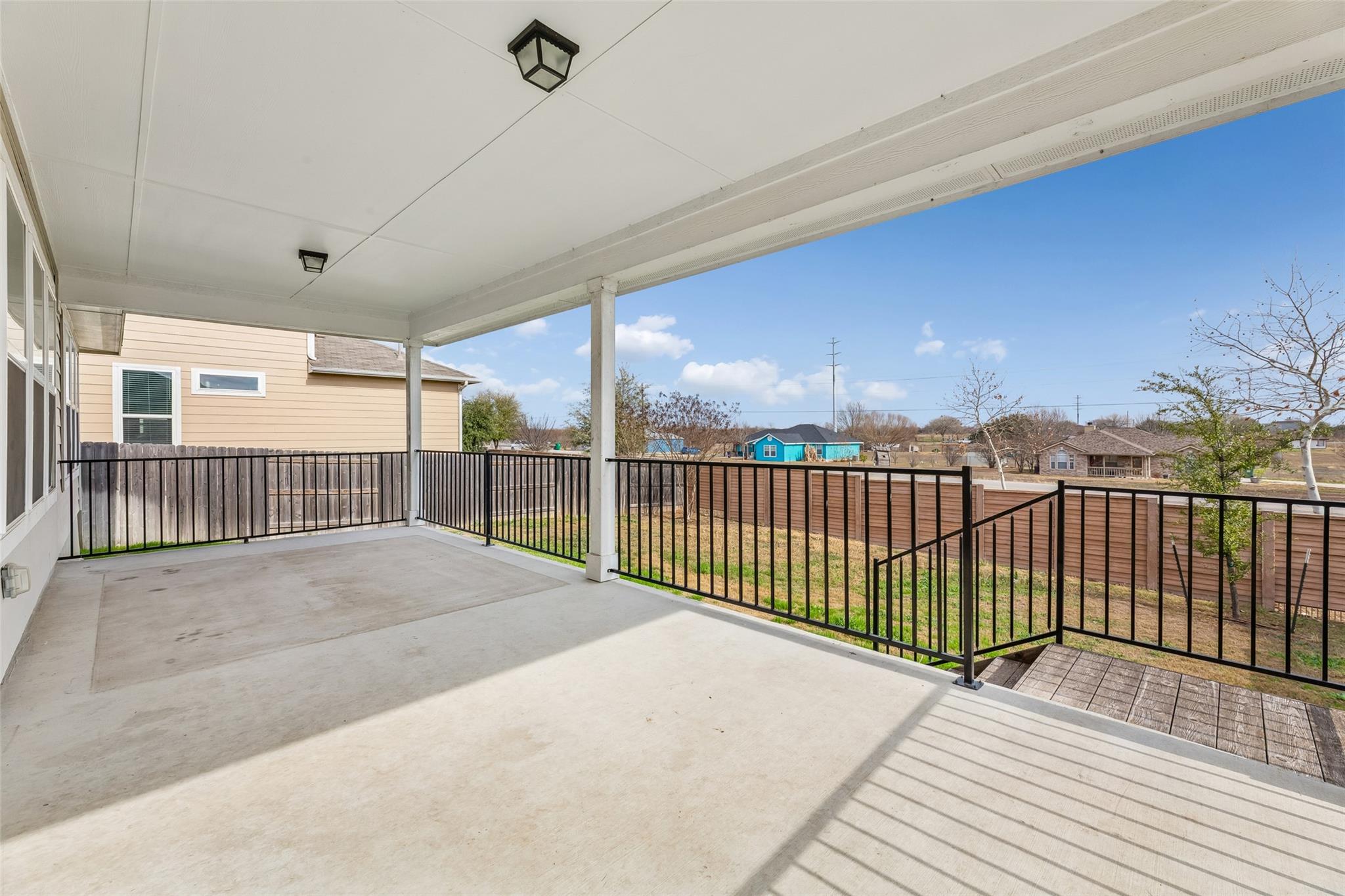 359 Spiny Lizard Ln, San Marcos, TX 78666