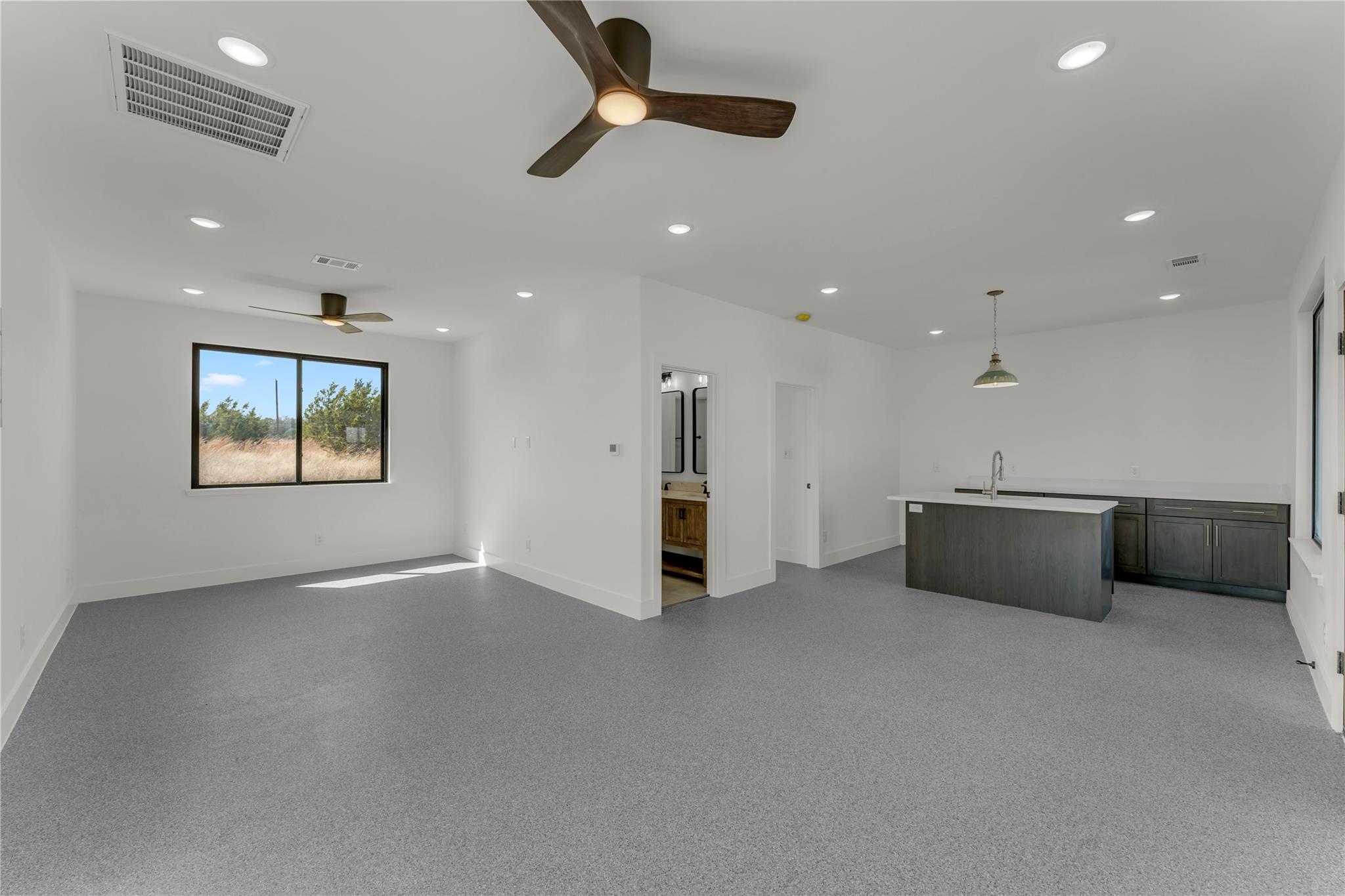 138 Cloudwood Ranch Rd, Briggs, TX 78608