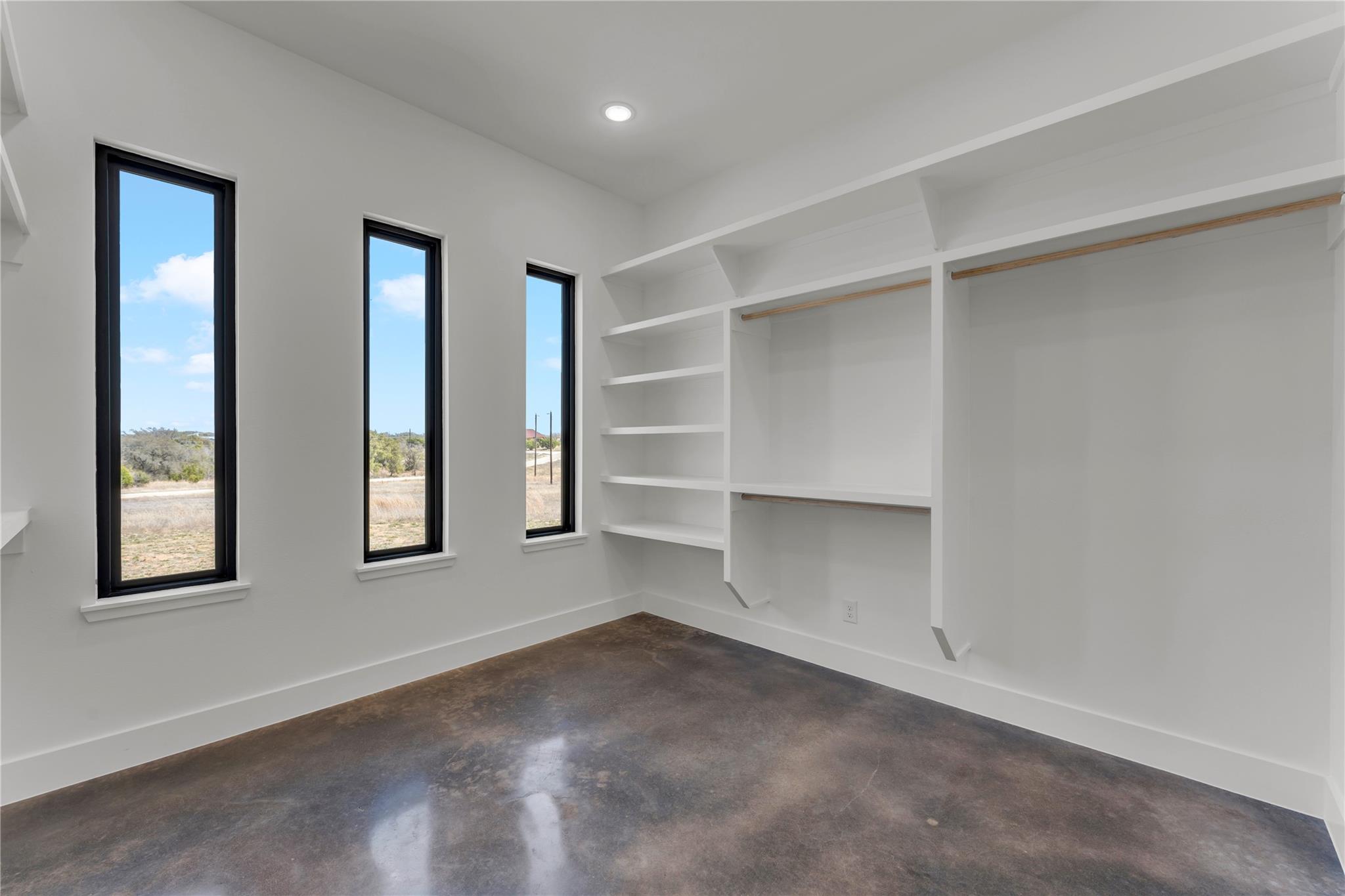 138 Cloudwood Ranch Rd, Briggs, TX 78608