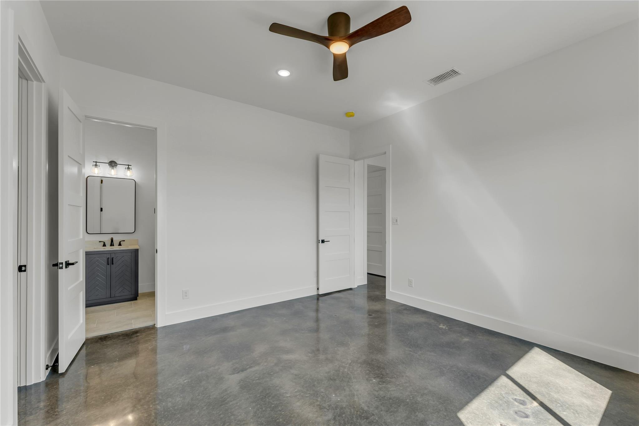 138 Cloudwood Ranch Rd, Briggs, TX 78608