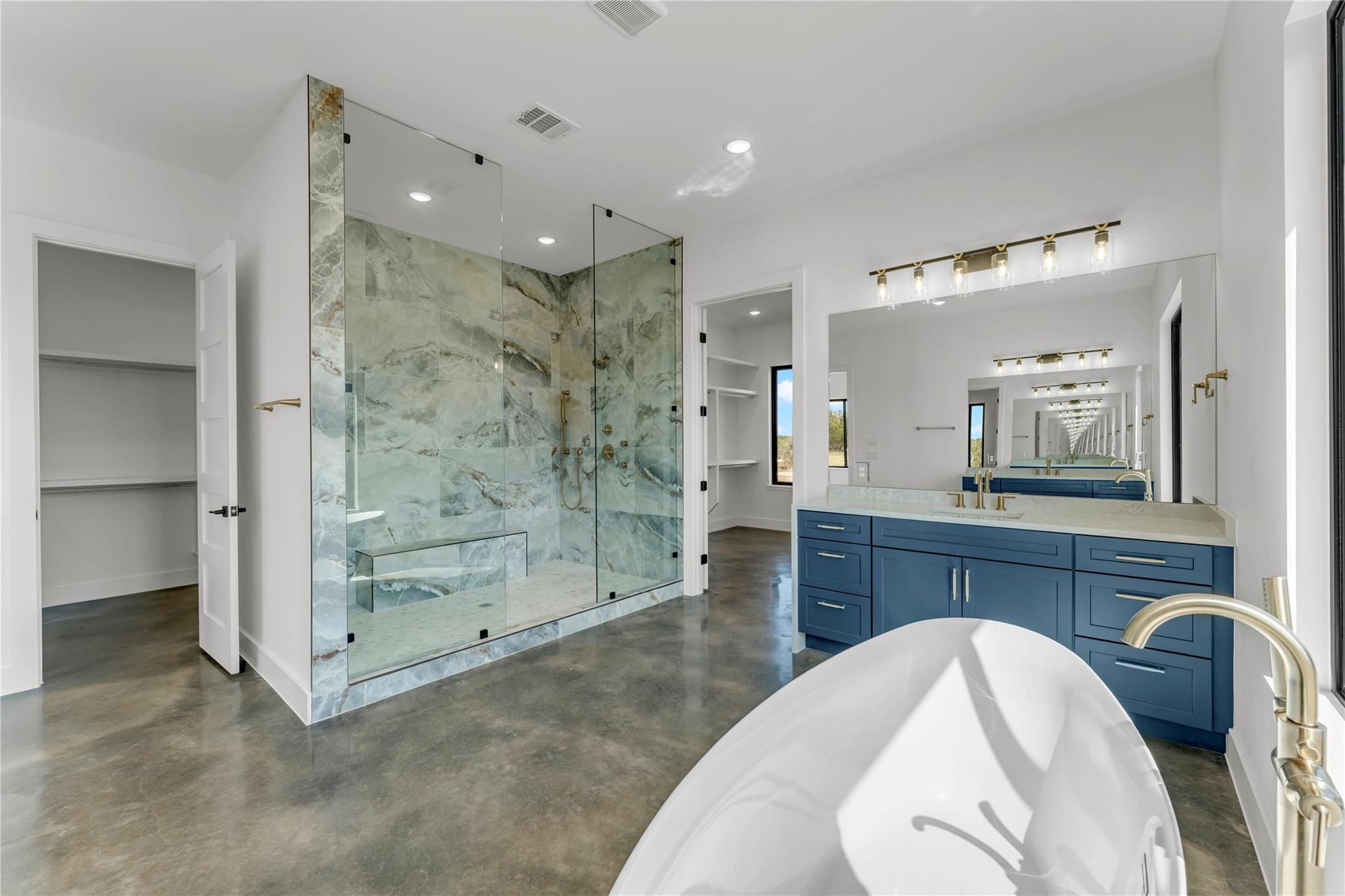 138 Cloudwood Ranch Rd, Briggs, TX 78608