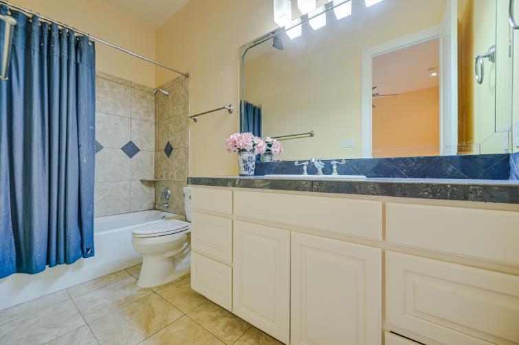 27023 Waterfall Hill Pkwy, Spicewood, TX 78669